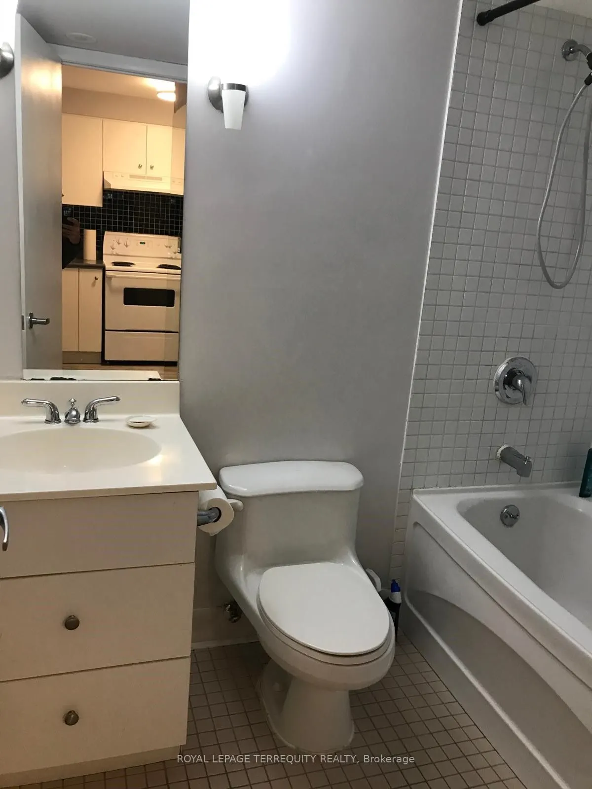 415 Jarvis Street, #112