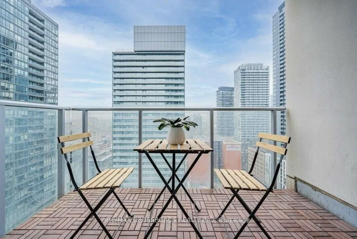 375 King Street W, #2308