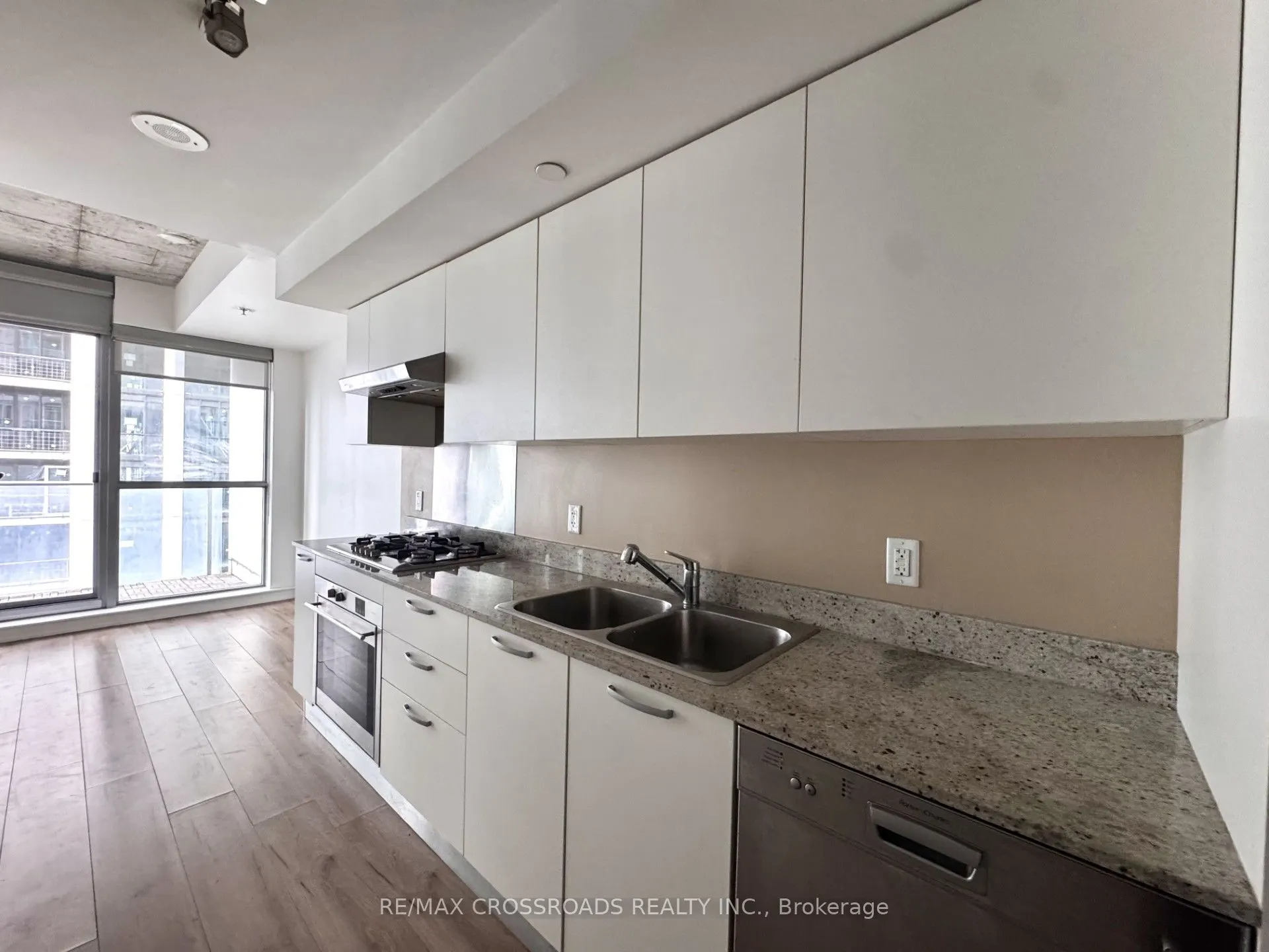 375 King Street W, #2308