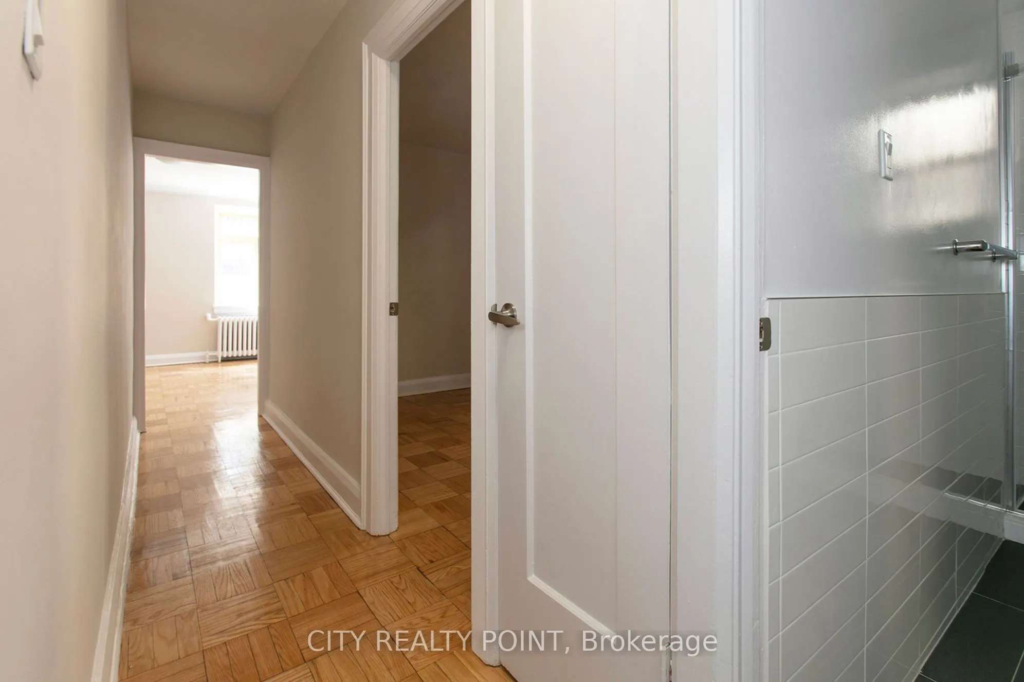 398 Avenue Road, #527