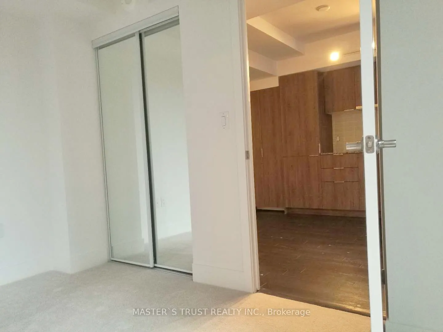 955 Bay Street, #820