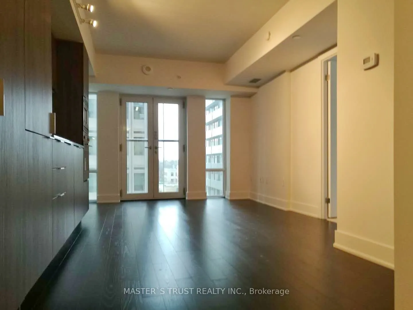 955 Bay Street, #820
