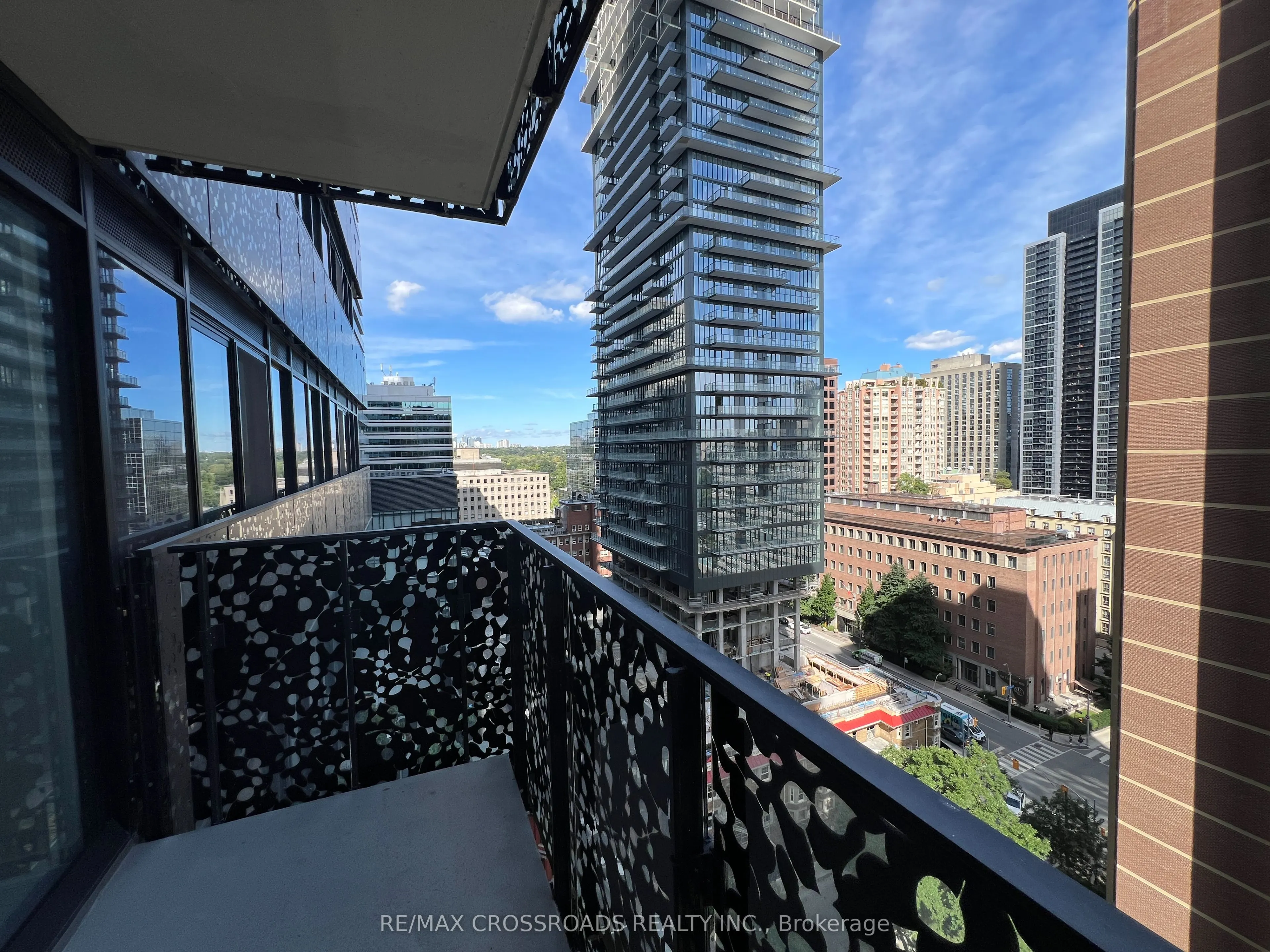 55 Charles Street E, #1401