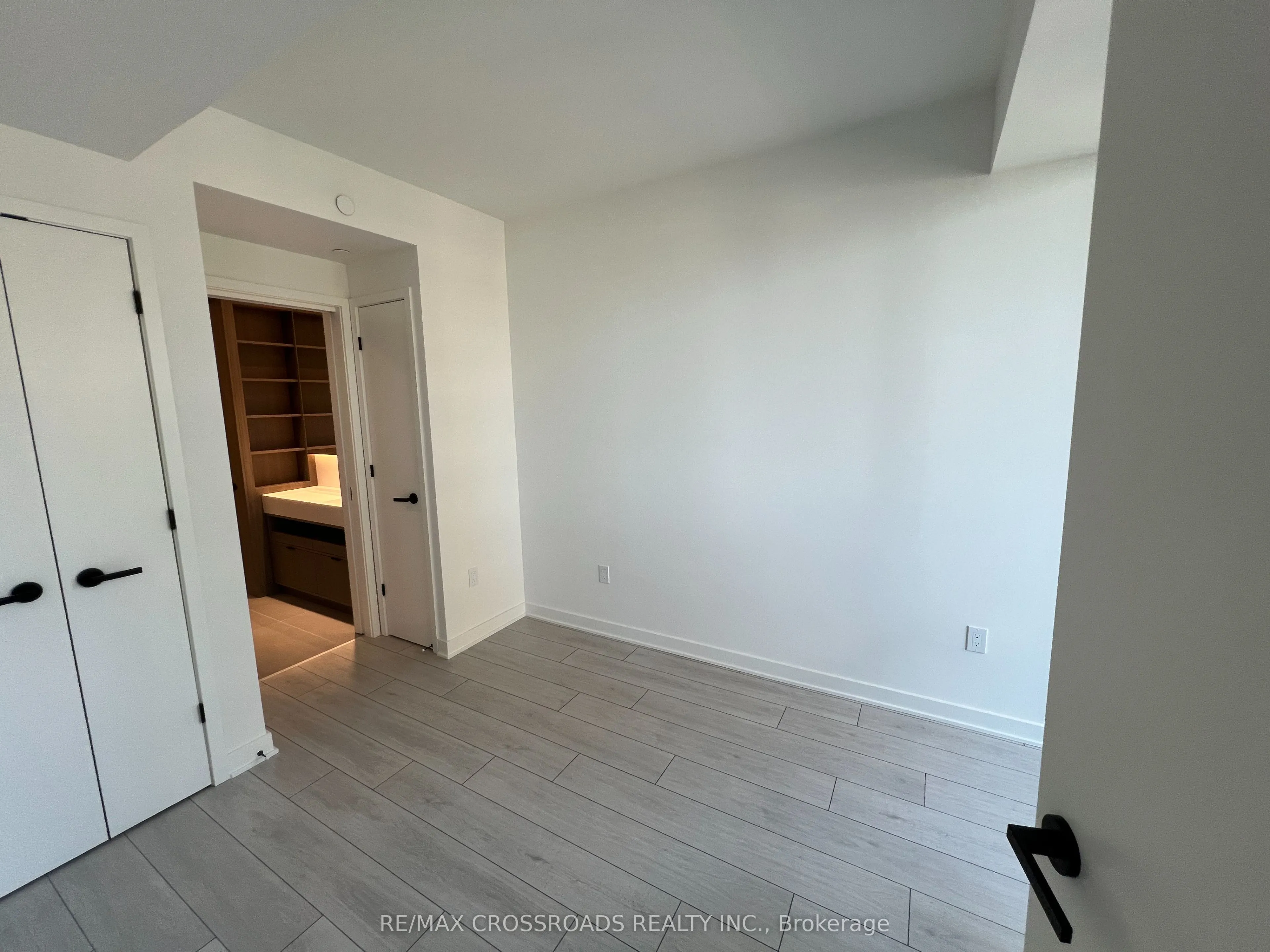 55 Charles Street E, #1401