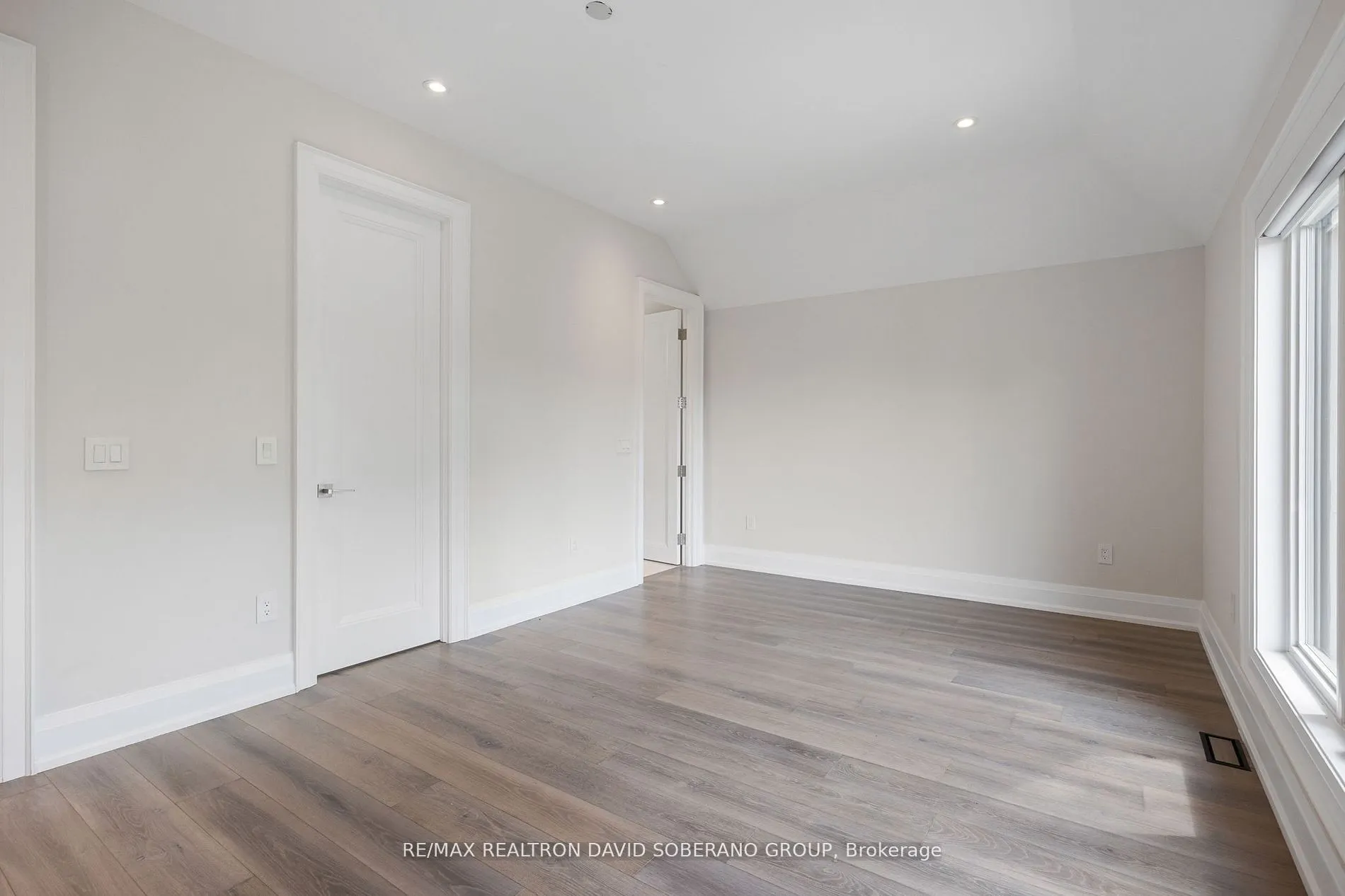 106 Allingham Gardens