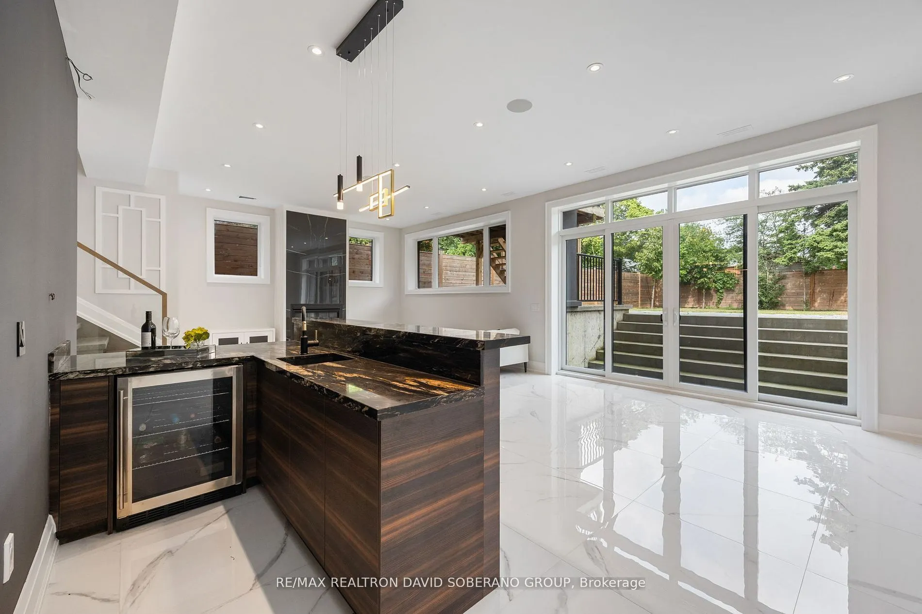 106 Allingham Gardens