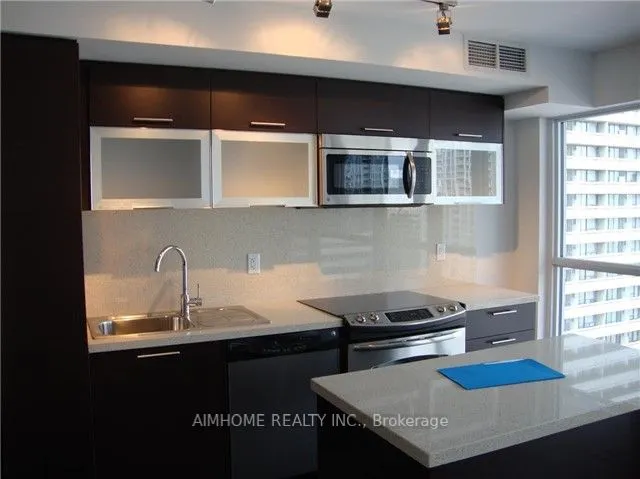 386 Yonge Street, #1216