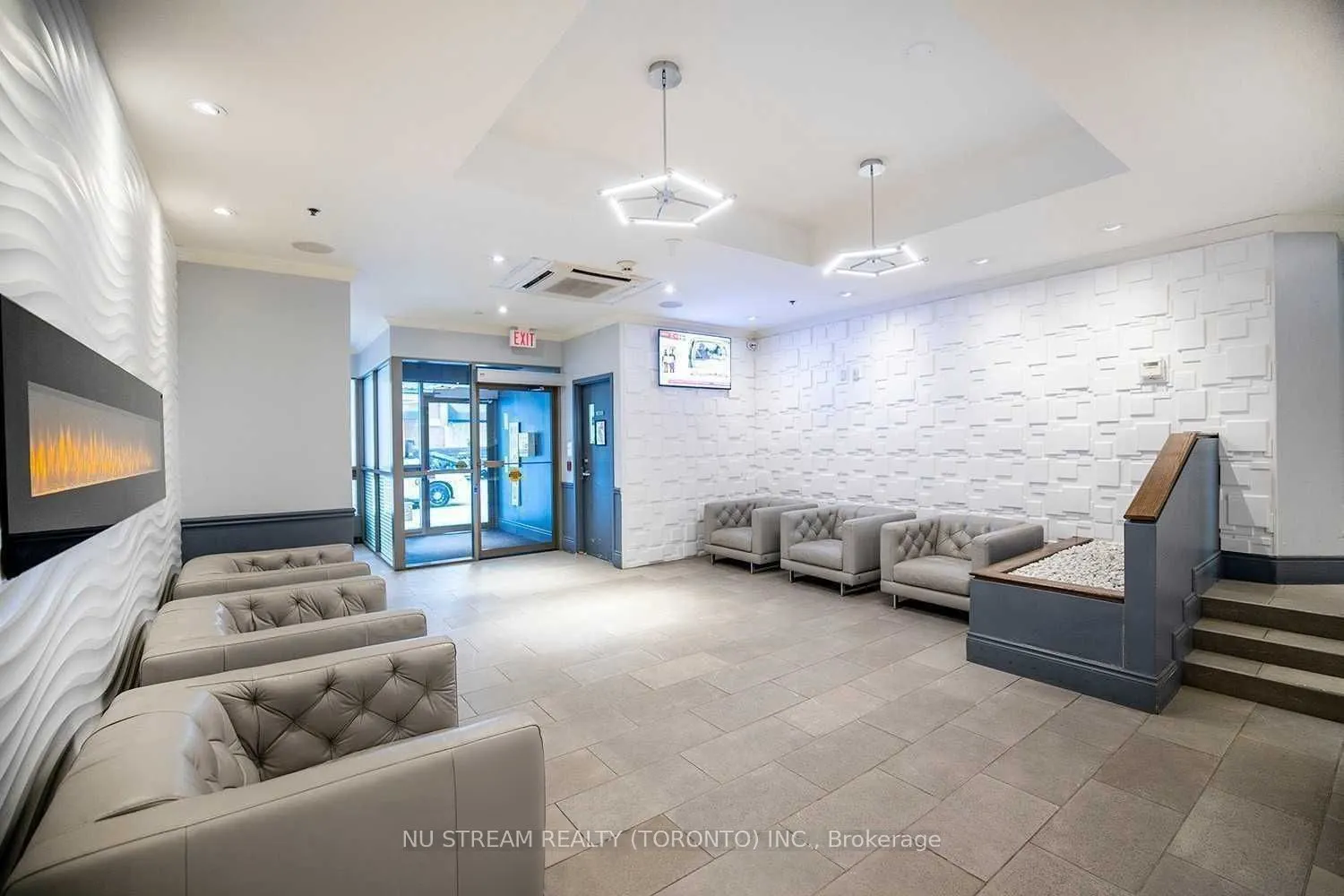 105 Victoria Street, #608