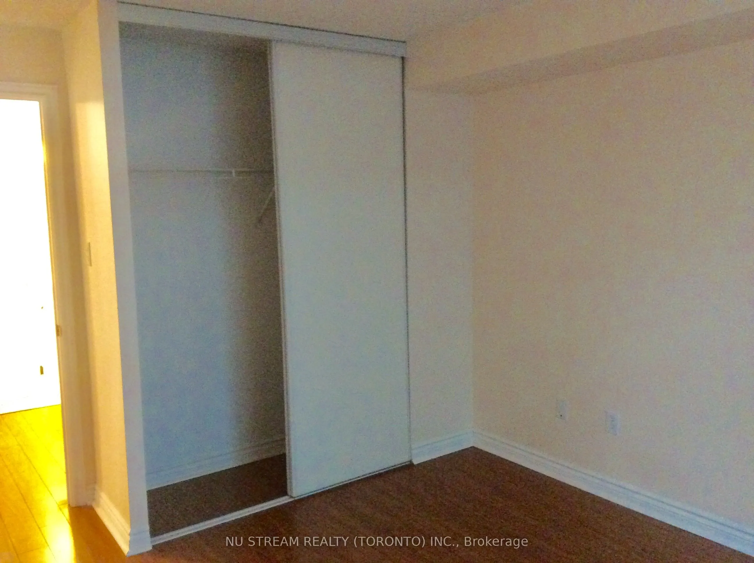 105 Victoria Street, #608