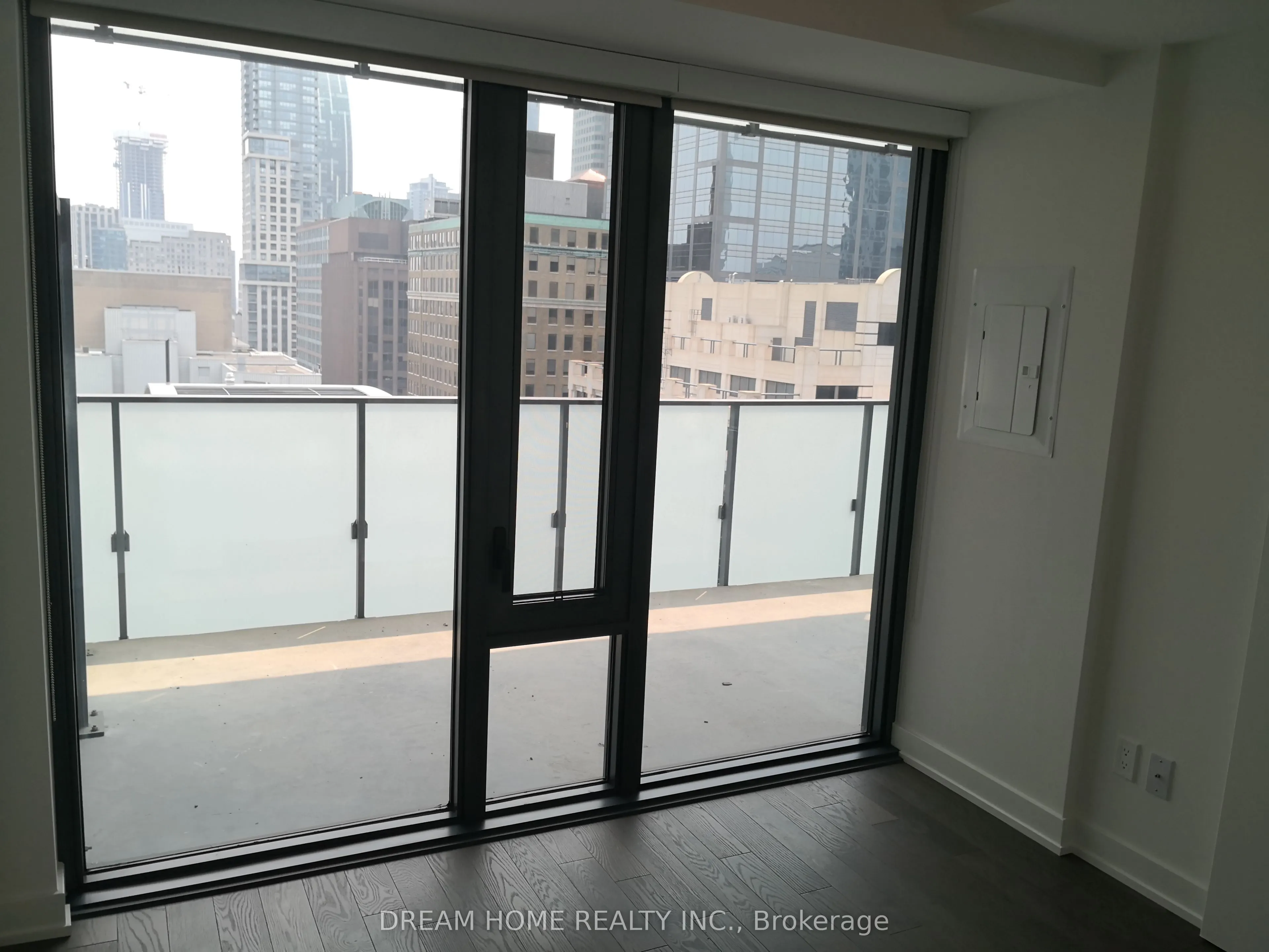25 Richmond Street E, #1909