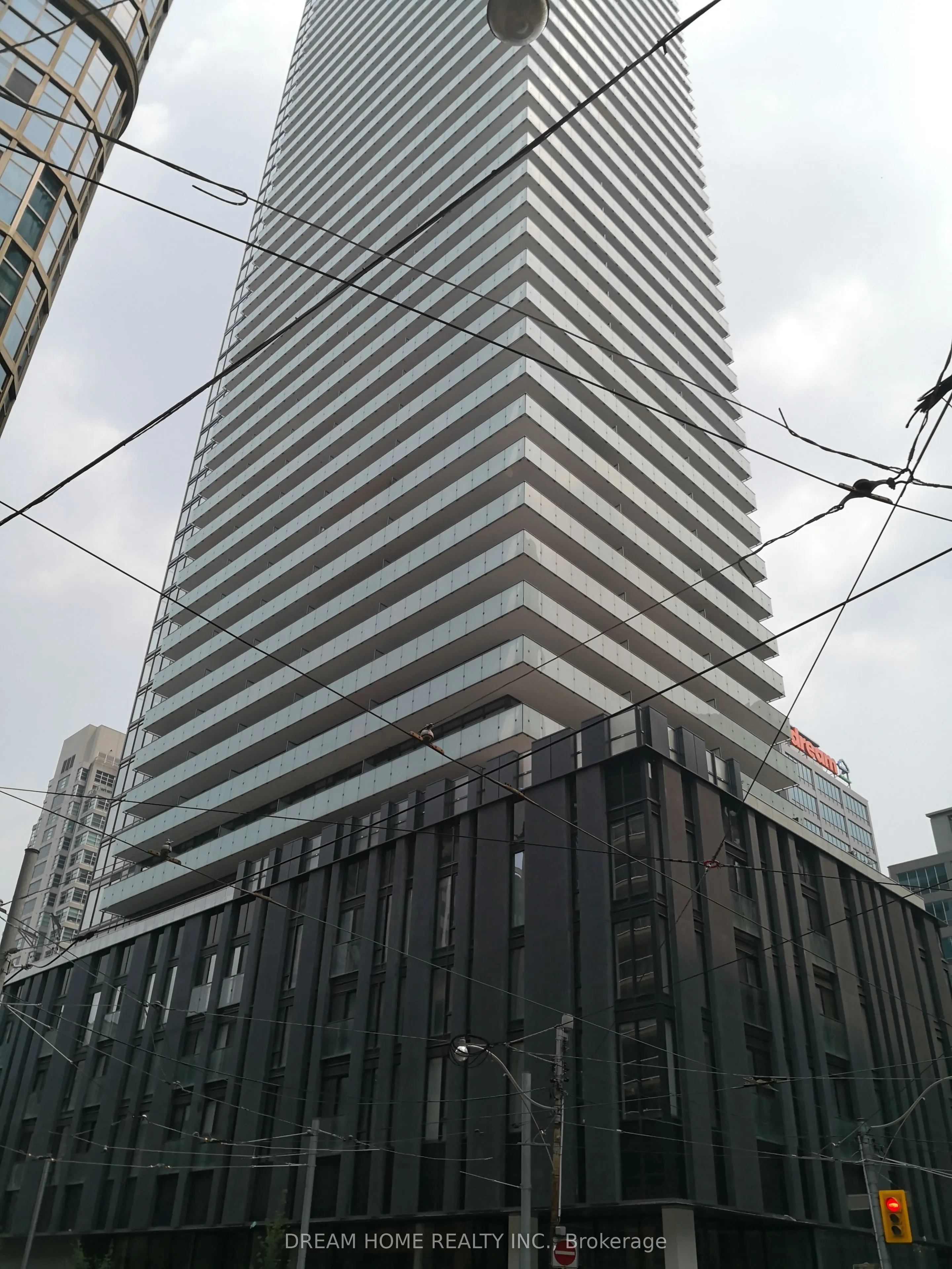 25 Richmond Street E, #1909