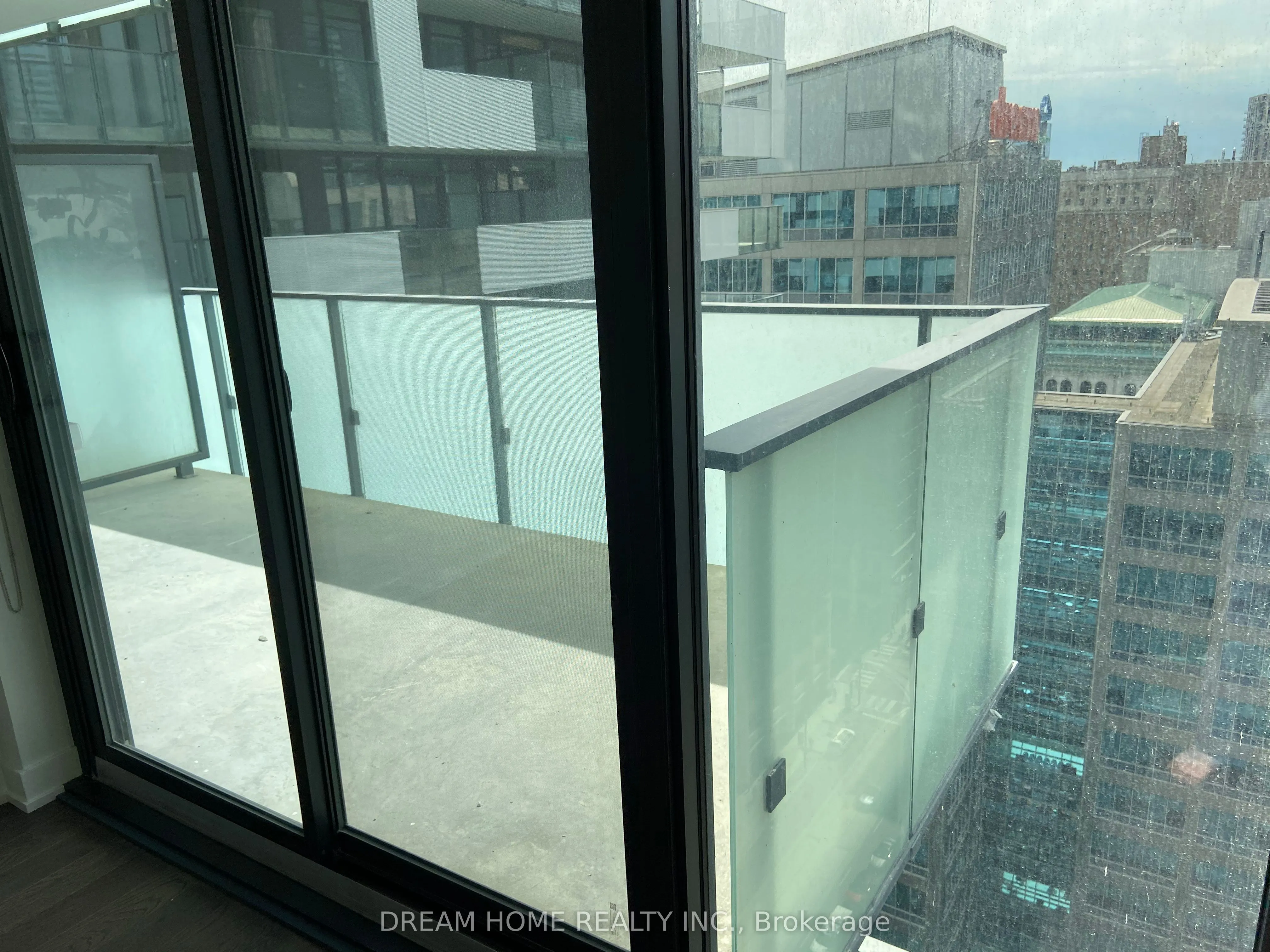 25 Richmond Street E, #1909