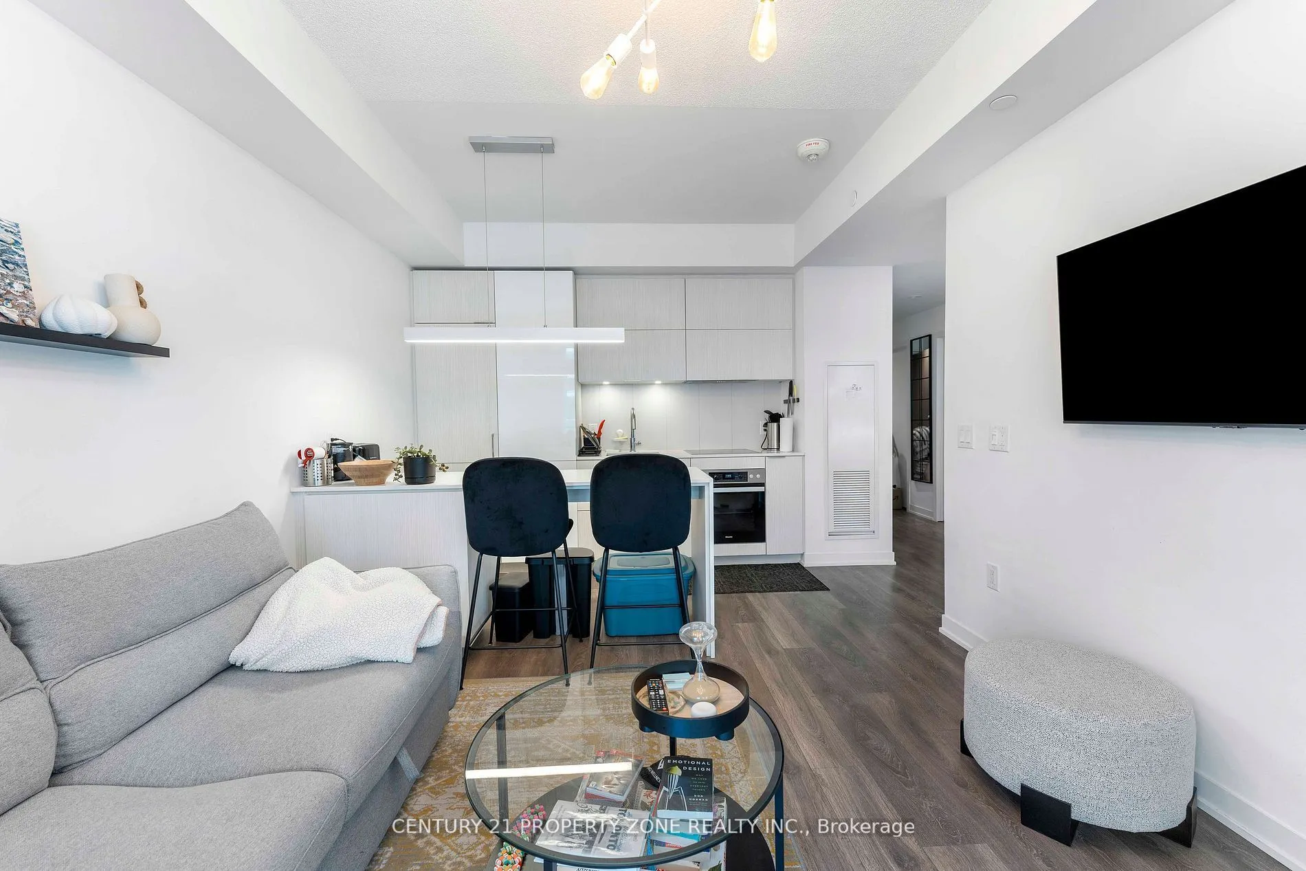 20 Richardson Street, #814