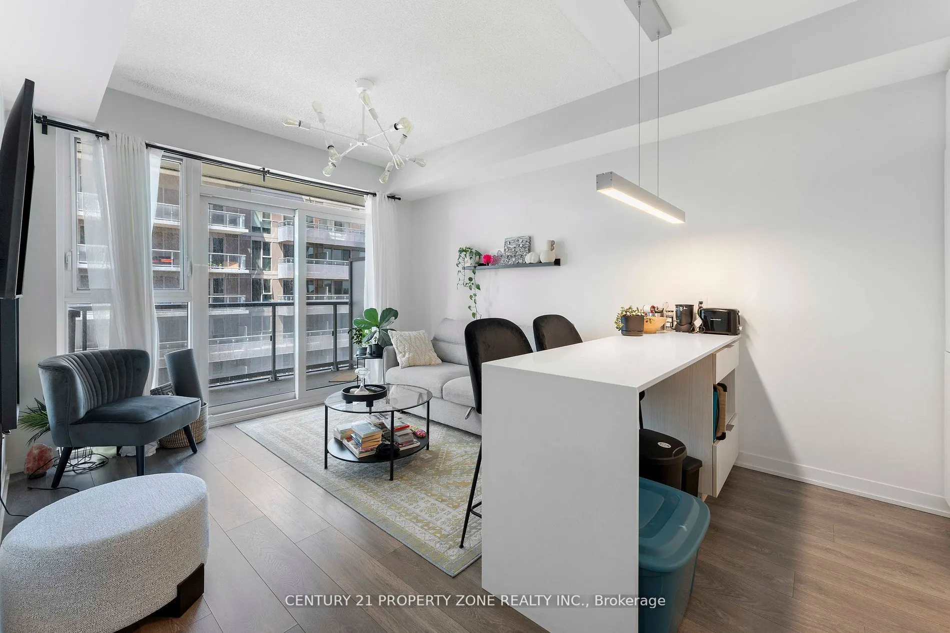 20 Richardson Street, #814