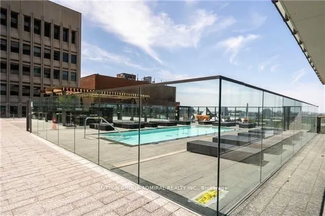 57 St Joseph Street W, #212