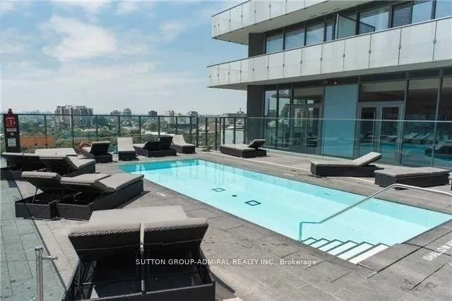 57 St Joseph Street W, #212