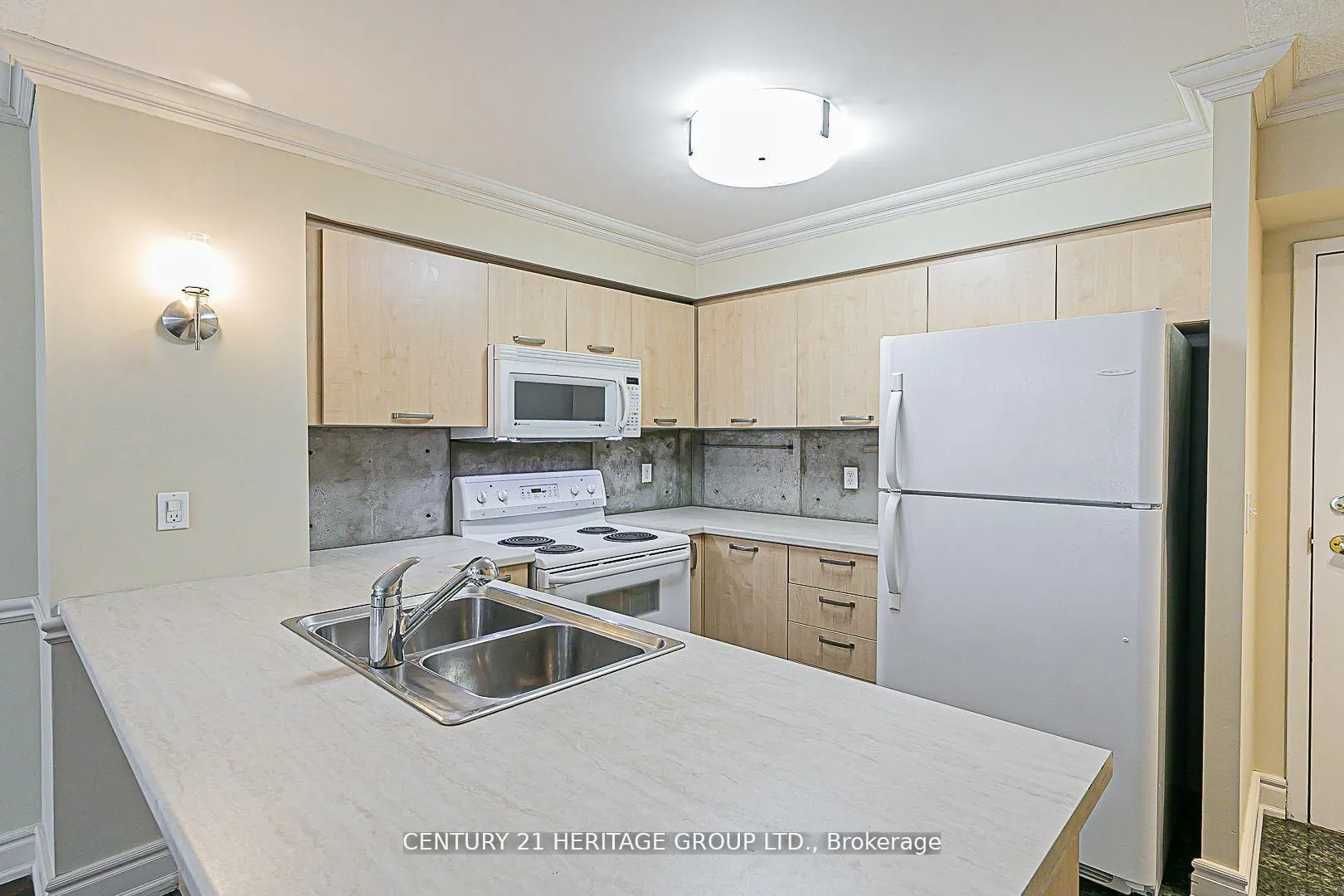 55 Harrison Garden Boulevard S, #407