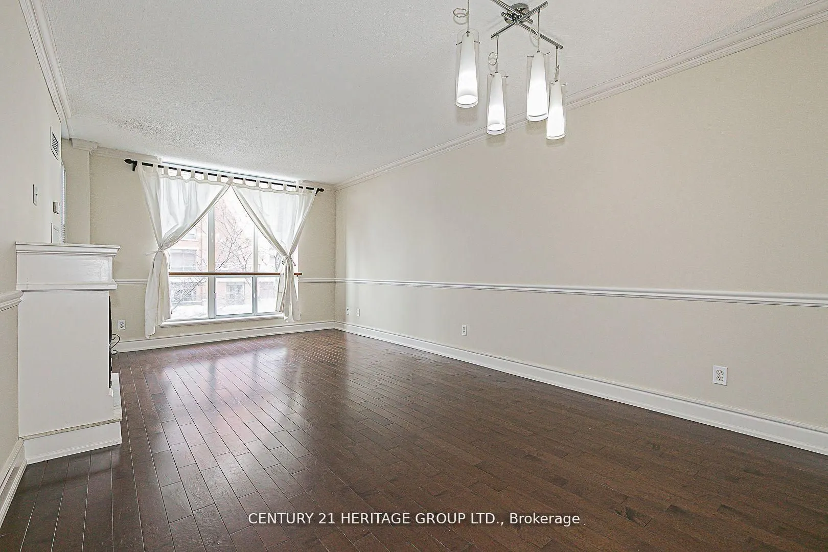 55 Harrison Garden Boulevard S, #407