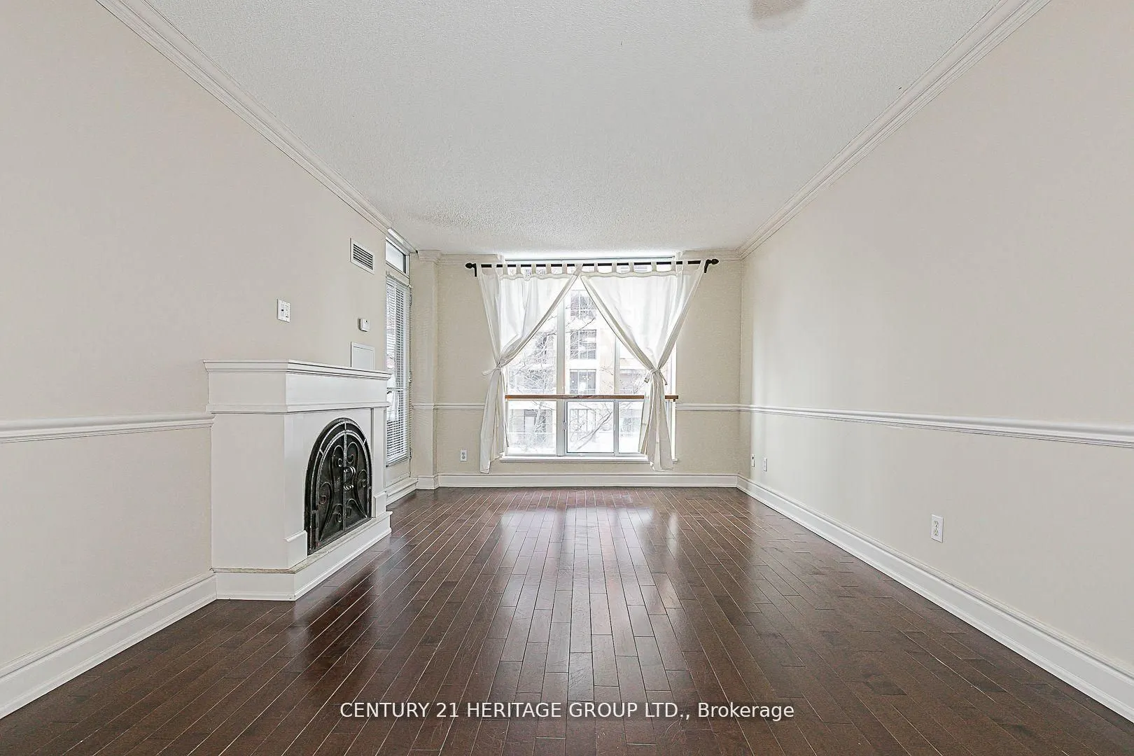55 Harrison Garden Boulevard S, #407