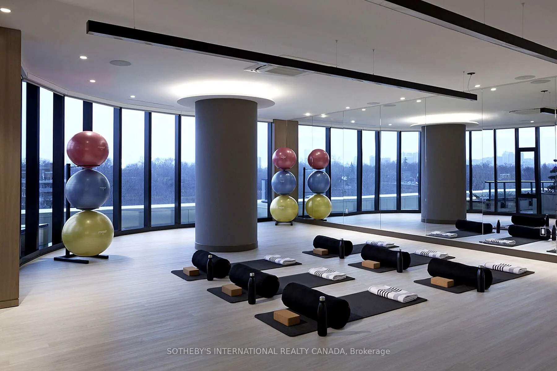 585 Bloor Street E, #4215