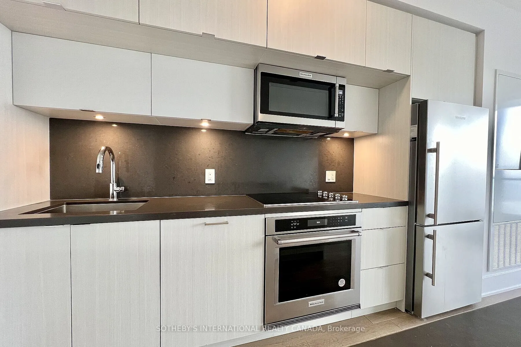 585 Bloor Street E, #4215