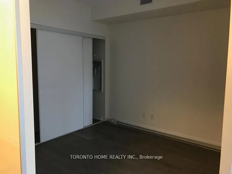 17 Dundonald Street, #1103