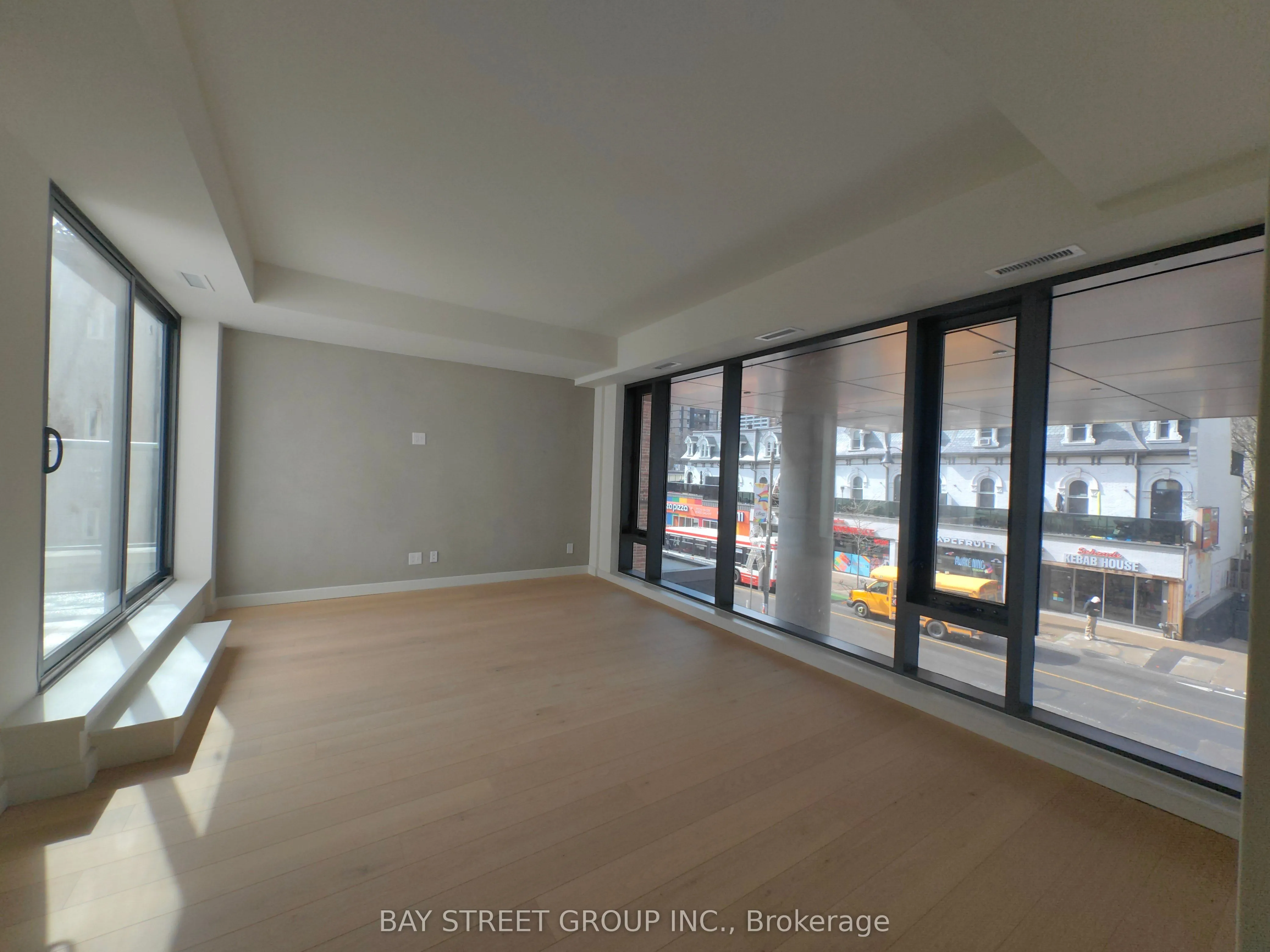 81 Wellesley Street E, #204