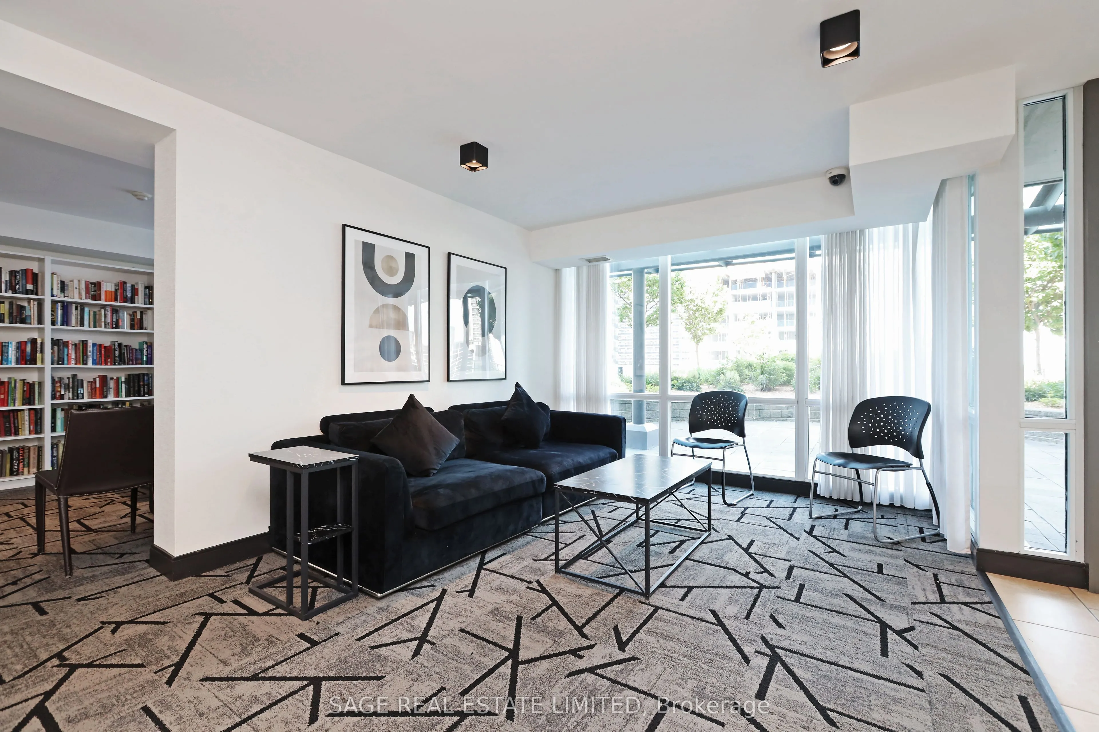 88 Broadway Avenue, #1301