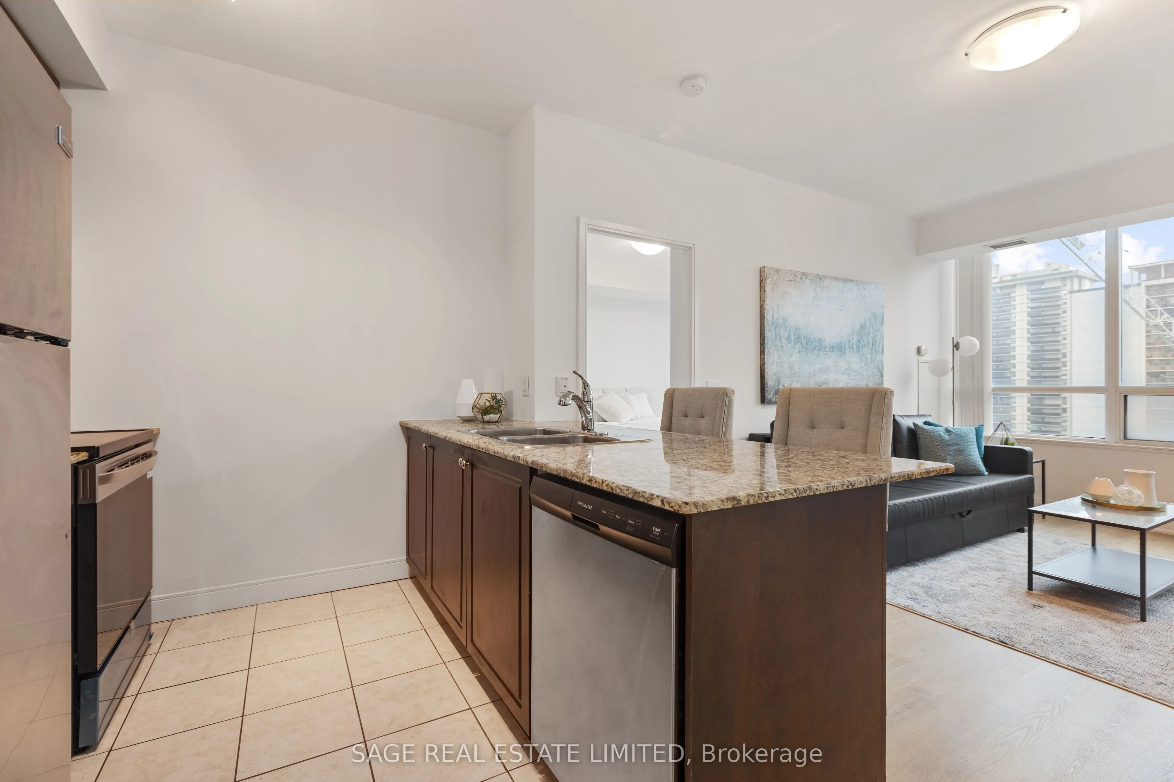 88 Broadway Avenue, #1301