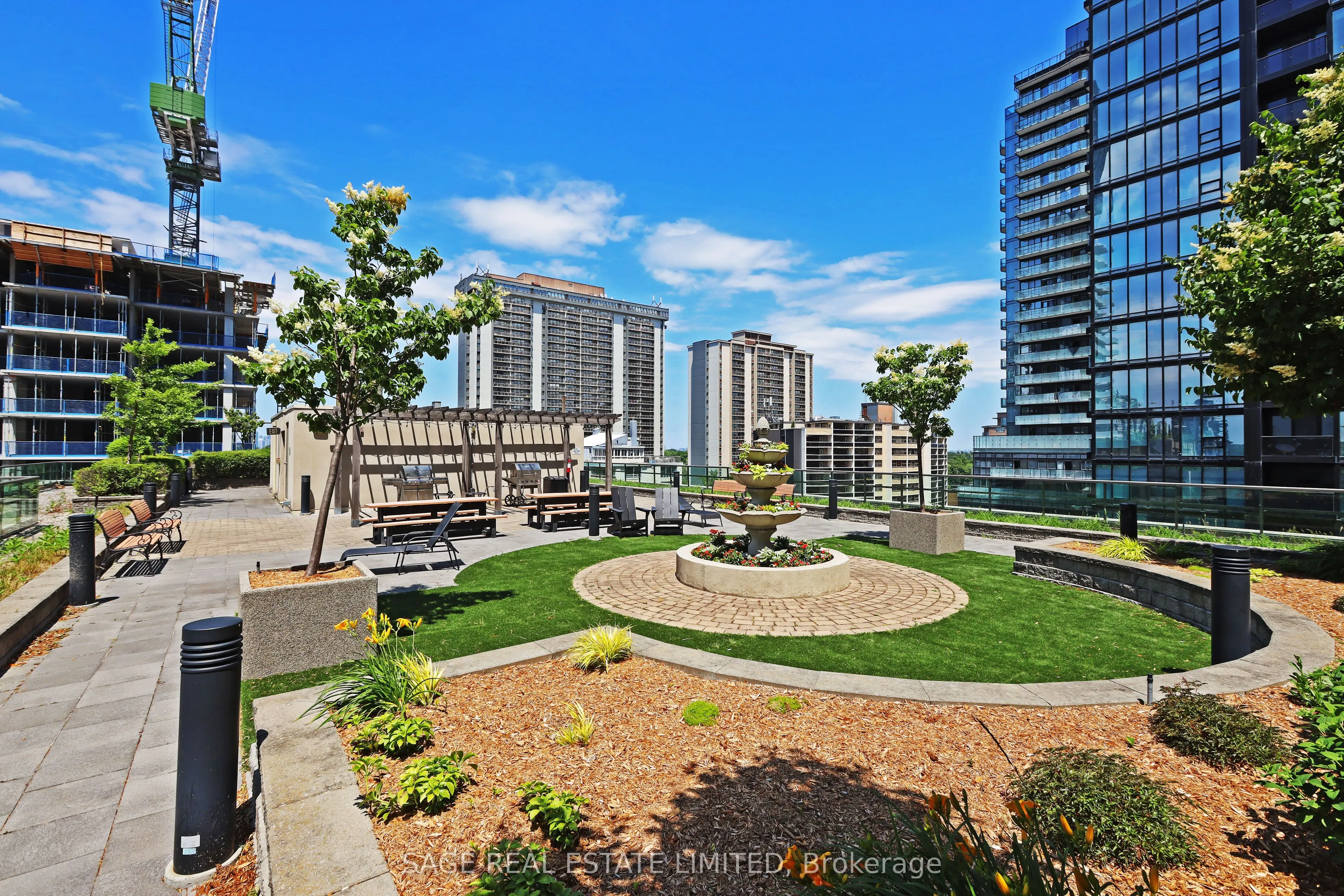 88 Broadway Avenue, #1301