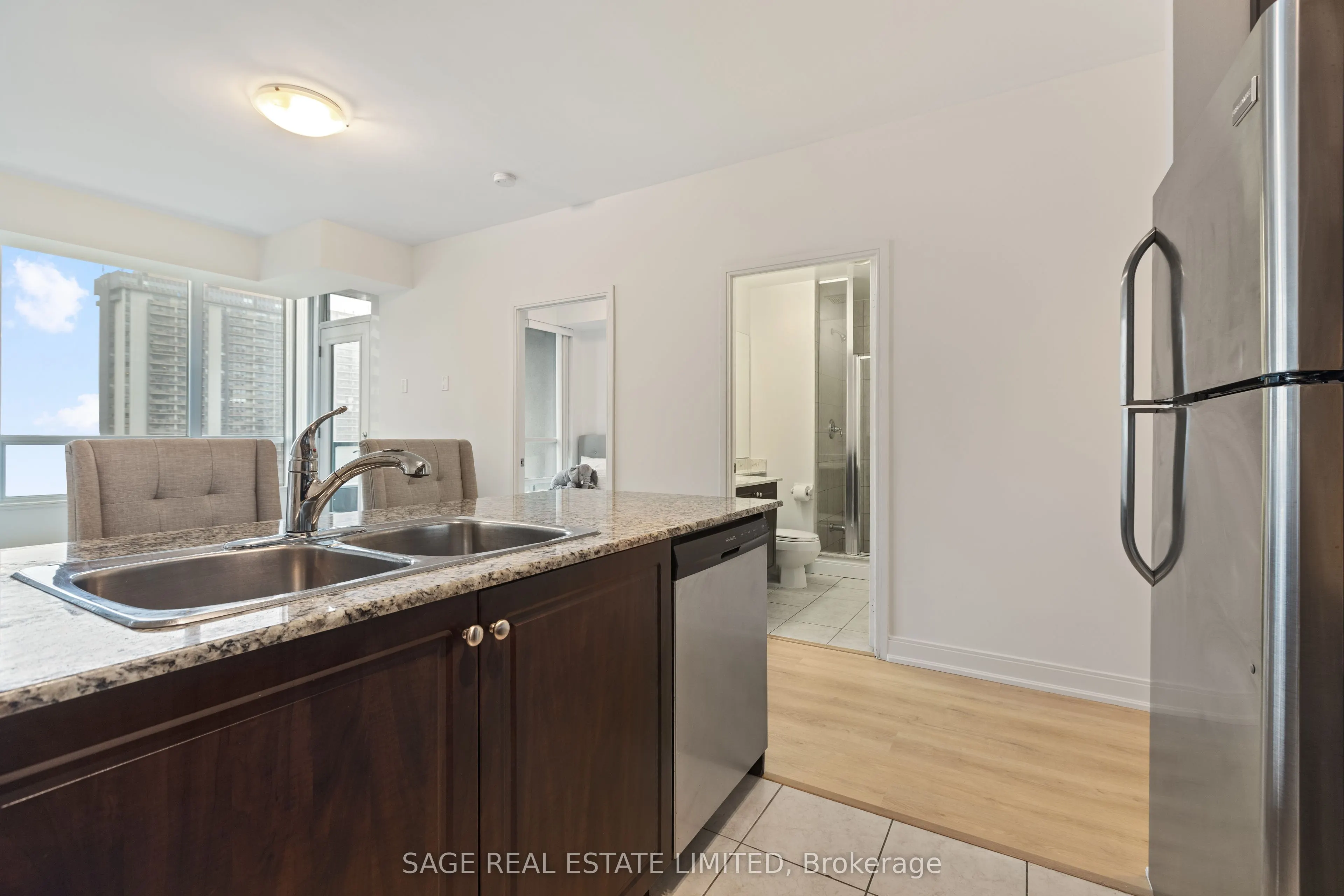 88 Broadway Avenue, #1301
