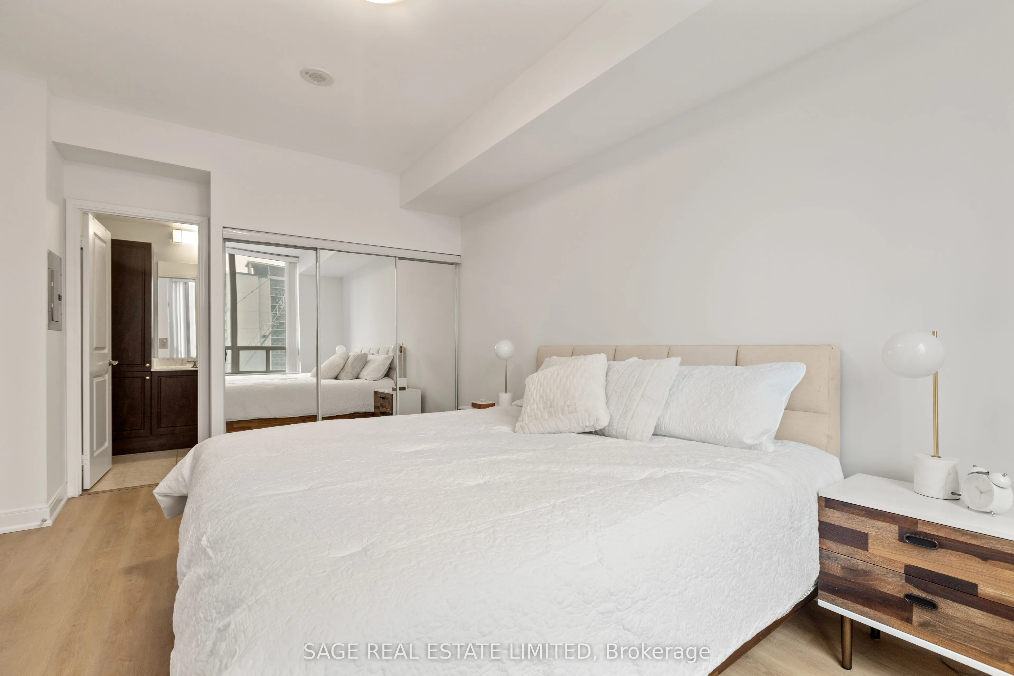 88 Broadway Avenue, #1301