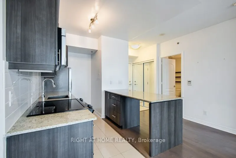 2756 Old Leslie Street, #503