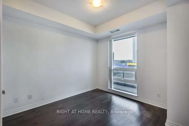 2756 Old Leslie Street, #503