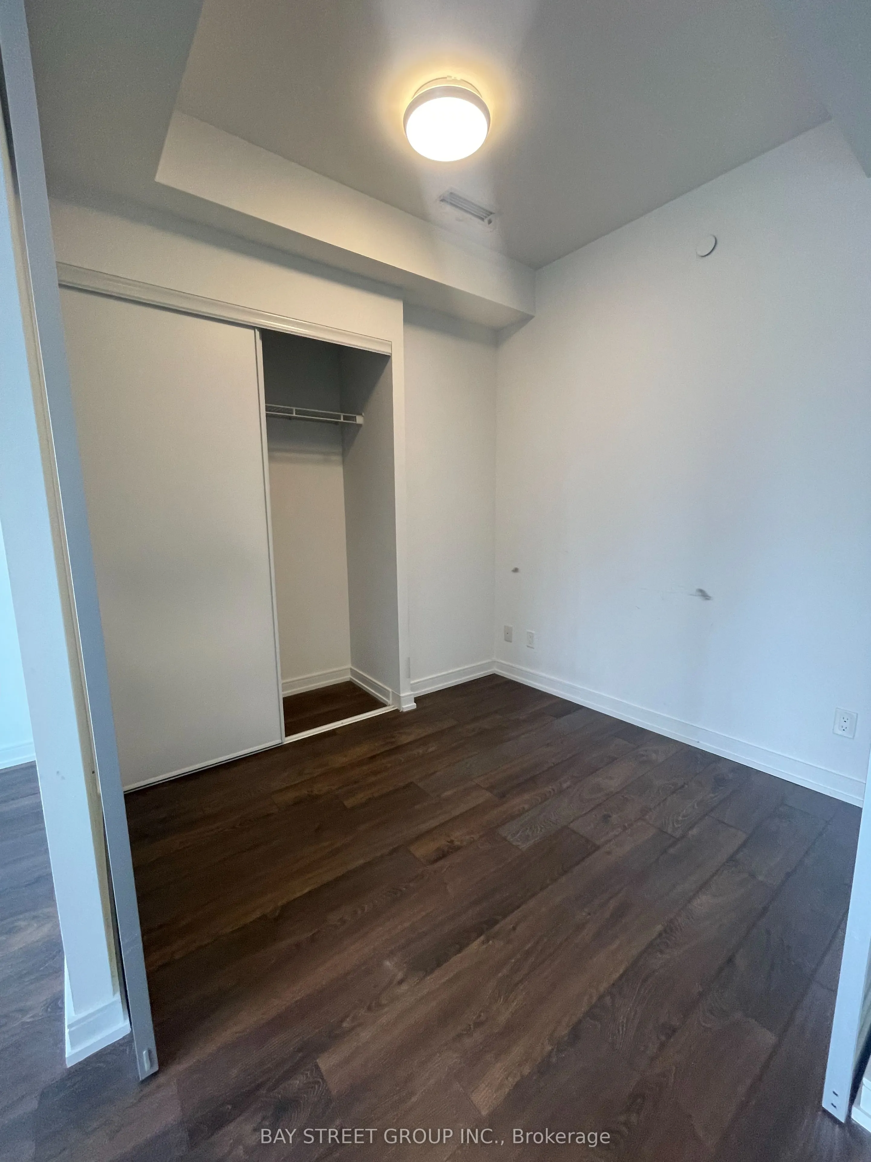 28 Wellesley Street E, #2008