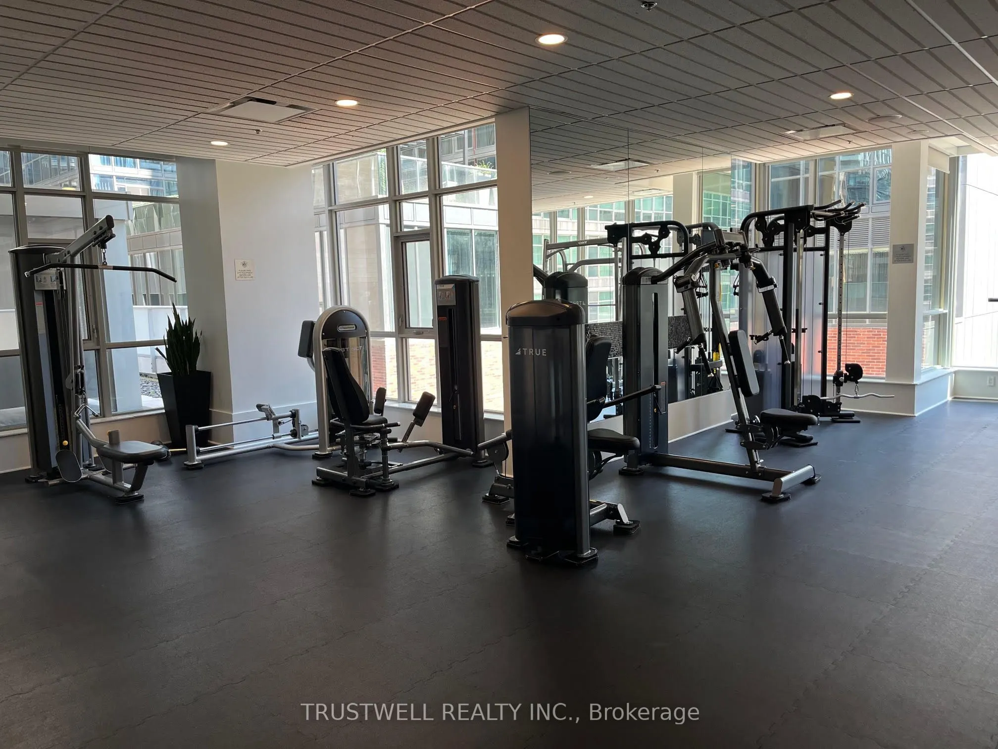 375 King Street W, #2810