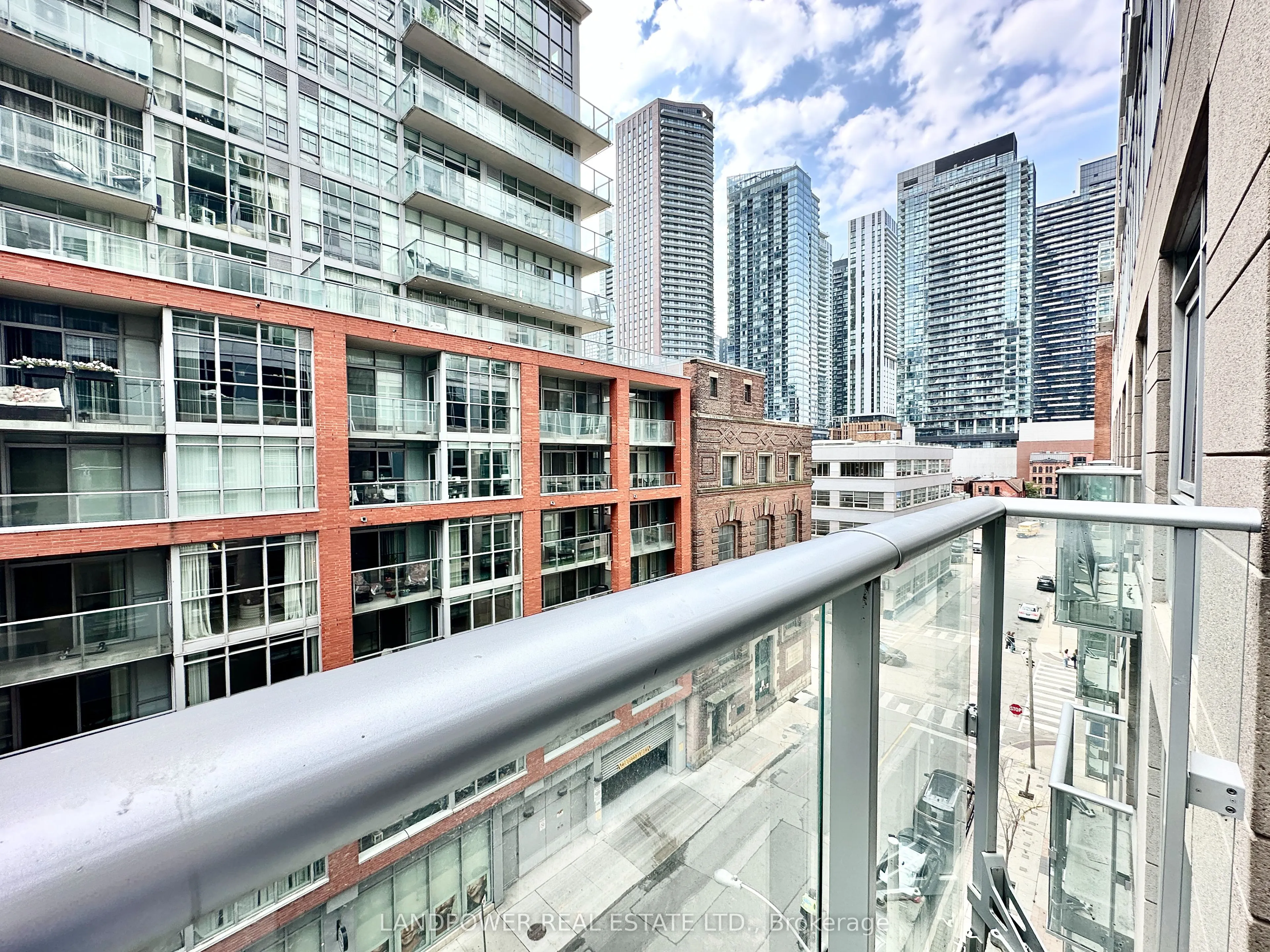 30 Nelson Street, #519