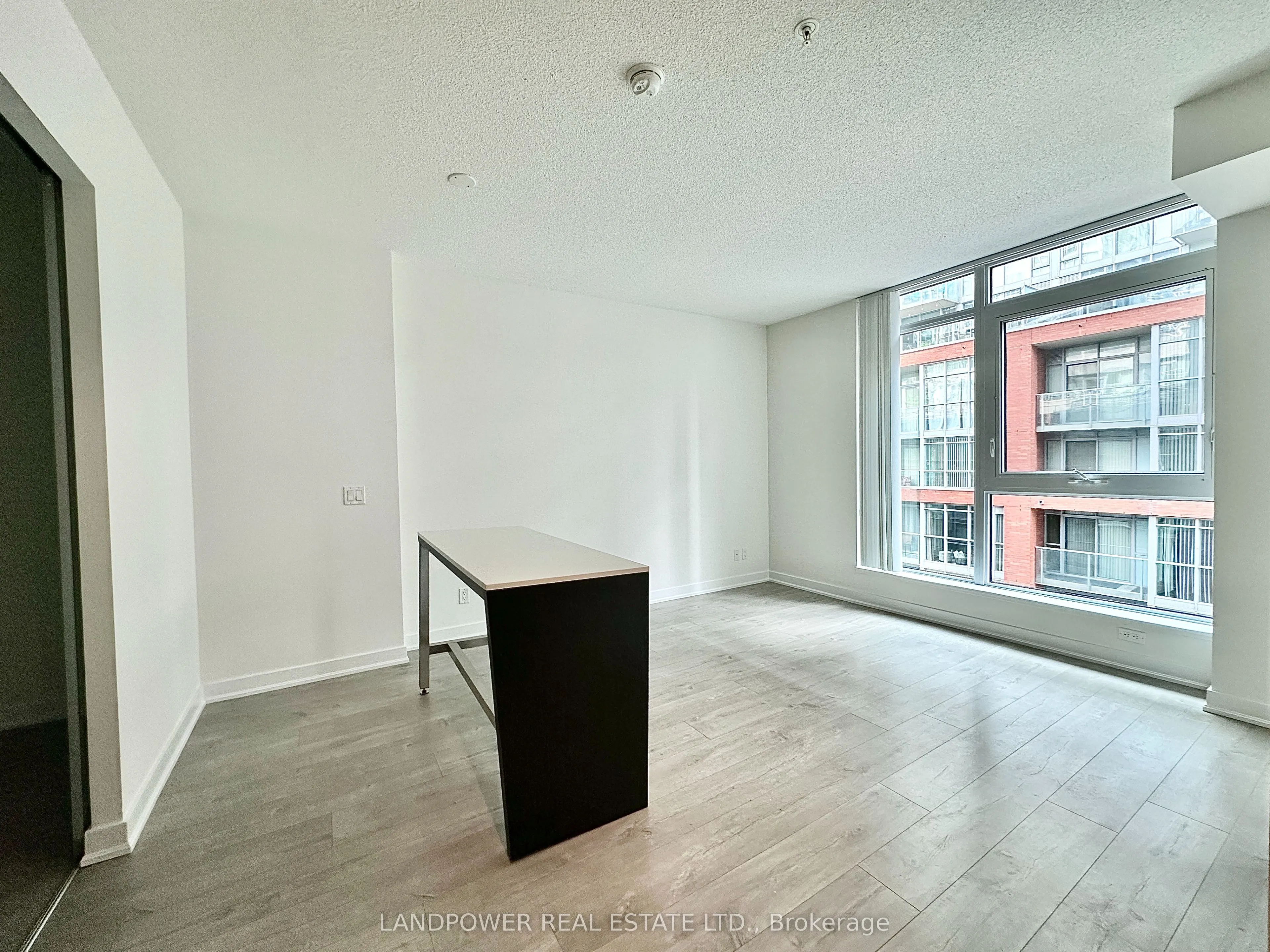 30 Nelson Street, #519