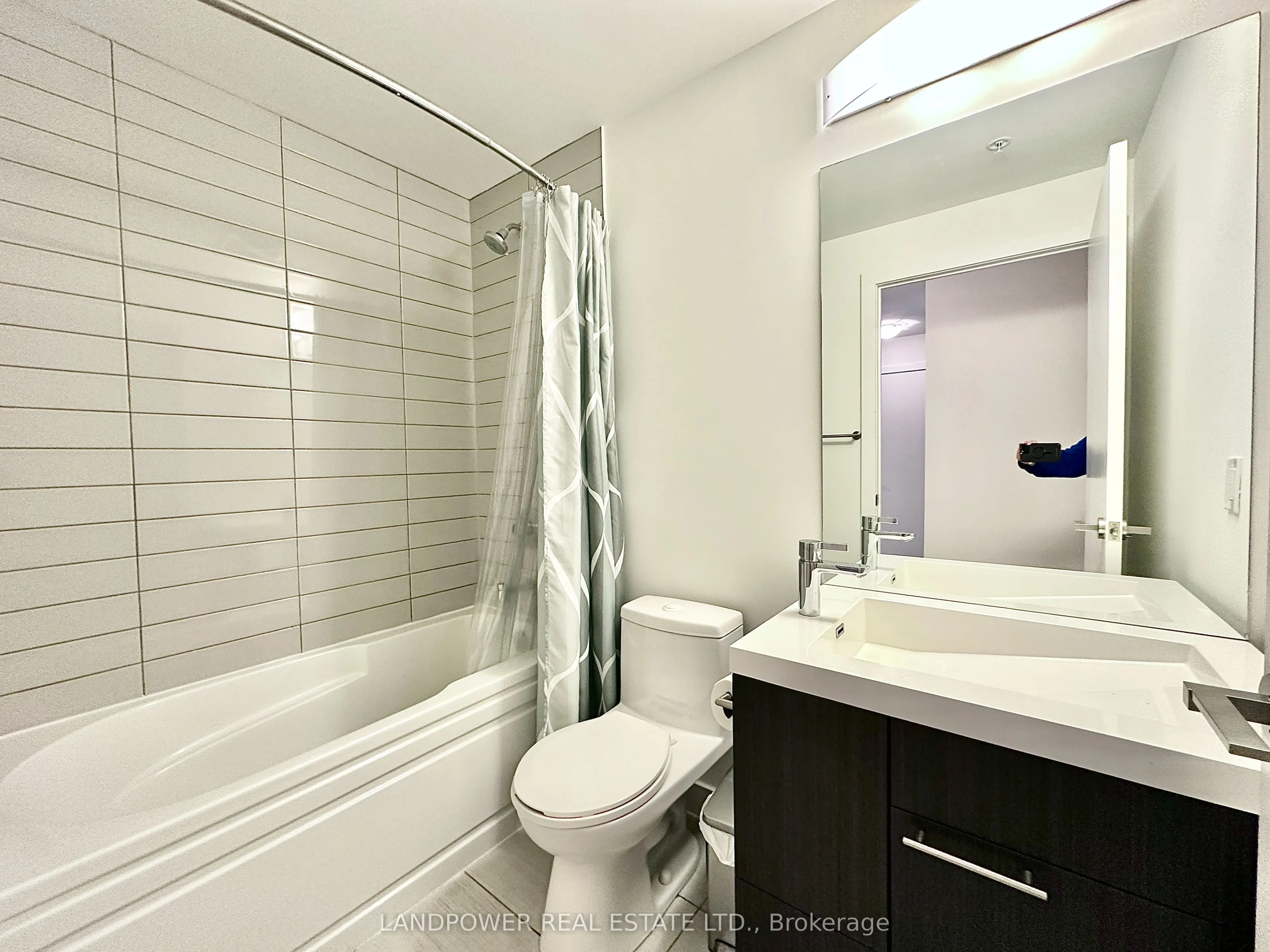 30 Nelson Street, #519