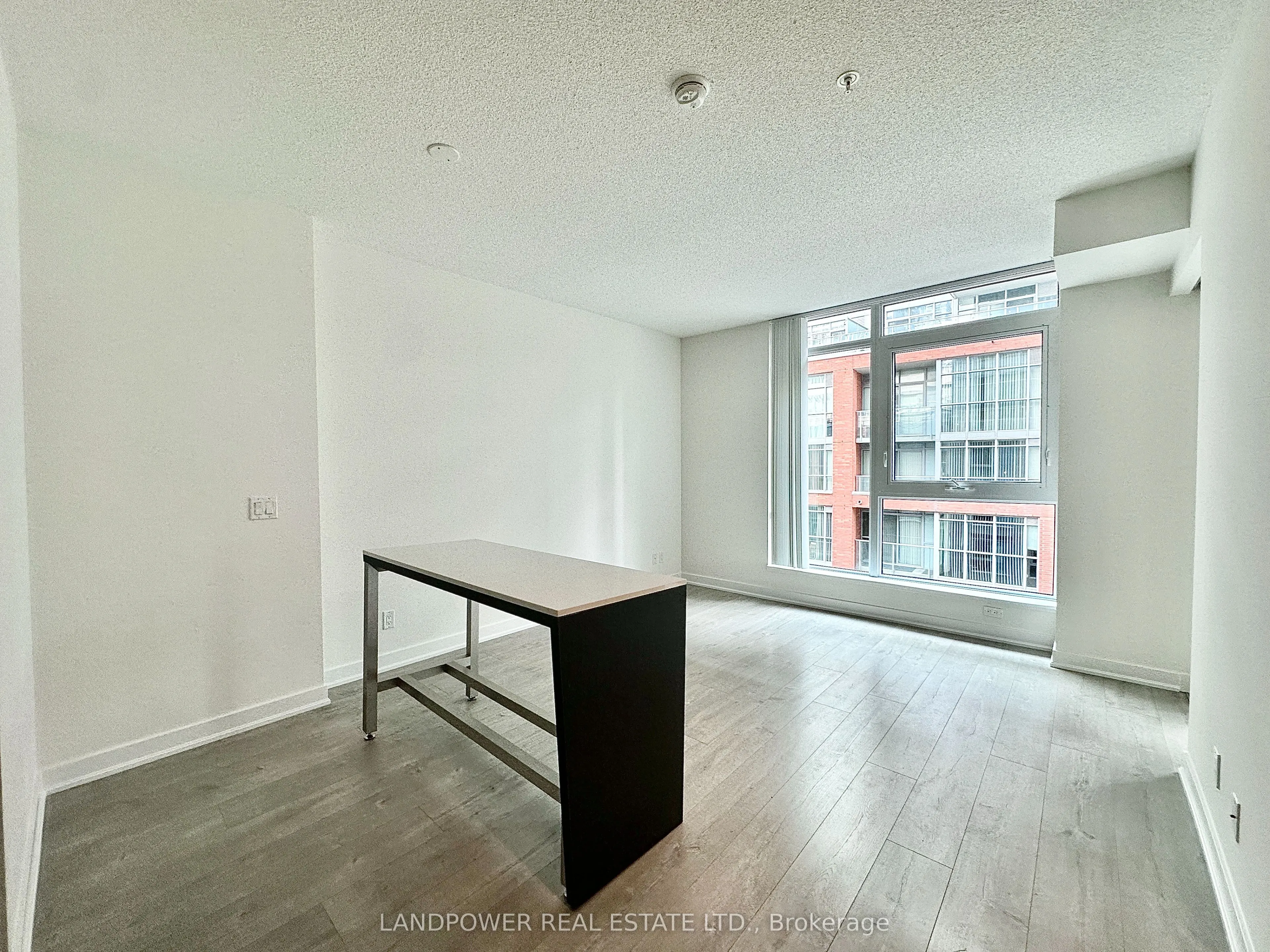 30 Nelson Street, #519
