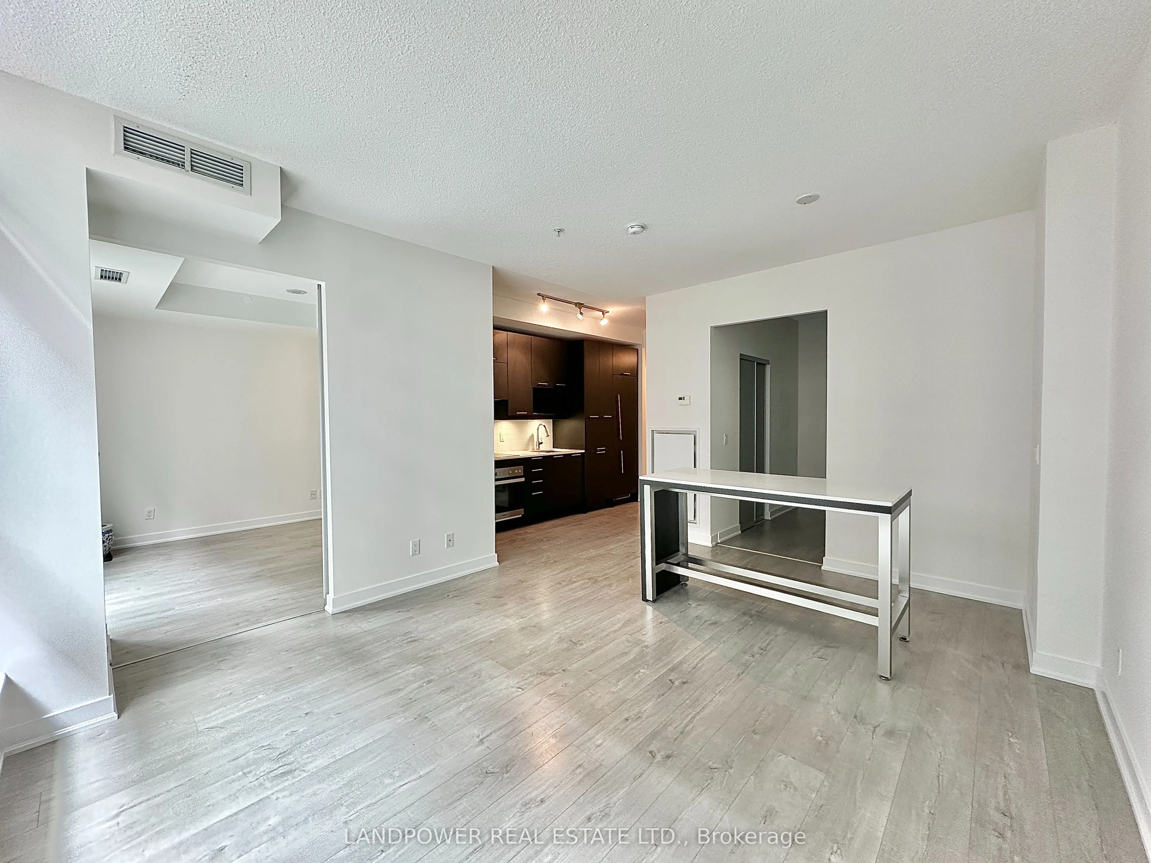 30 Nelson Street, #519