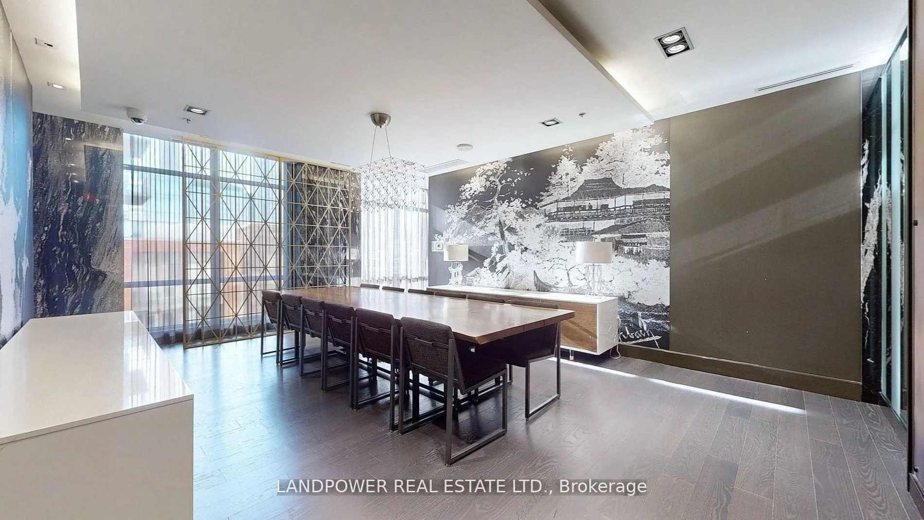 30 Nelson Street, #519