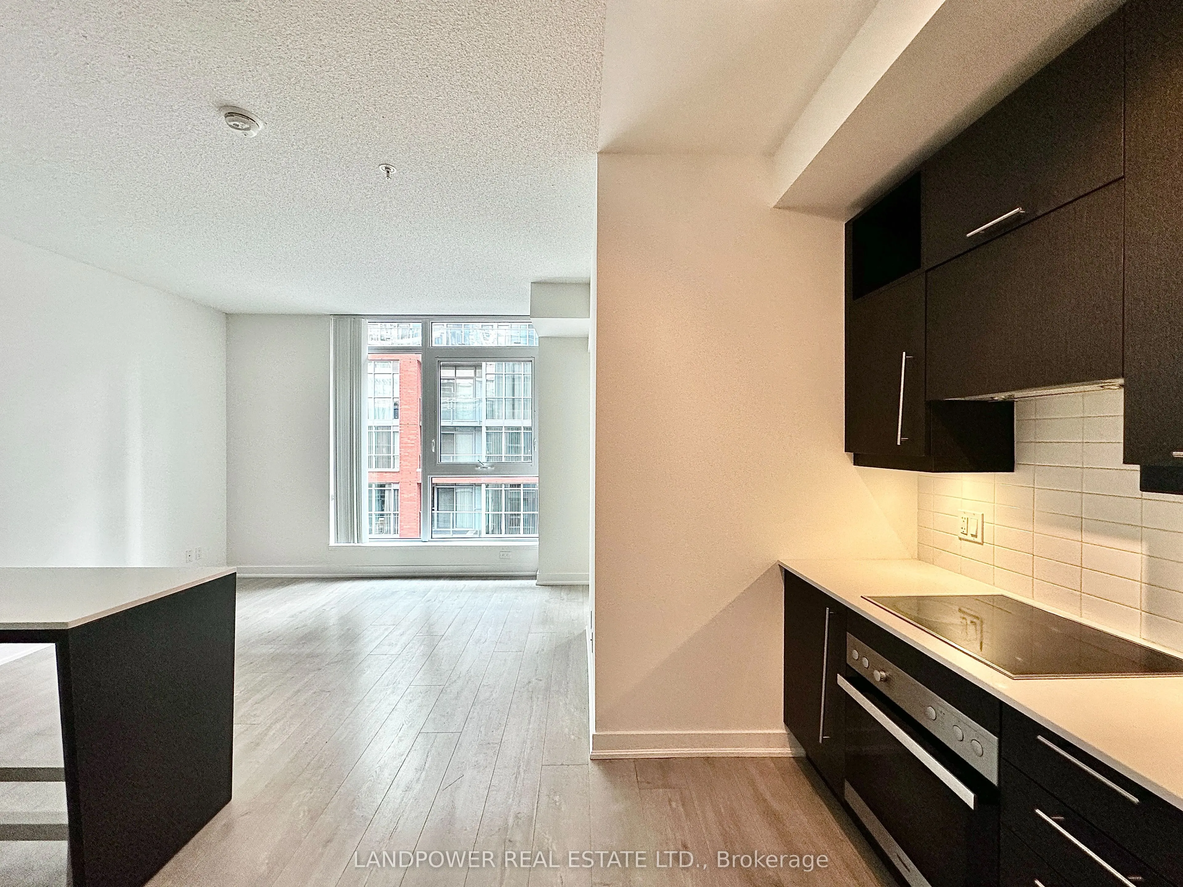 30 Nelson Street, #519