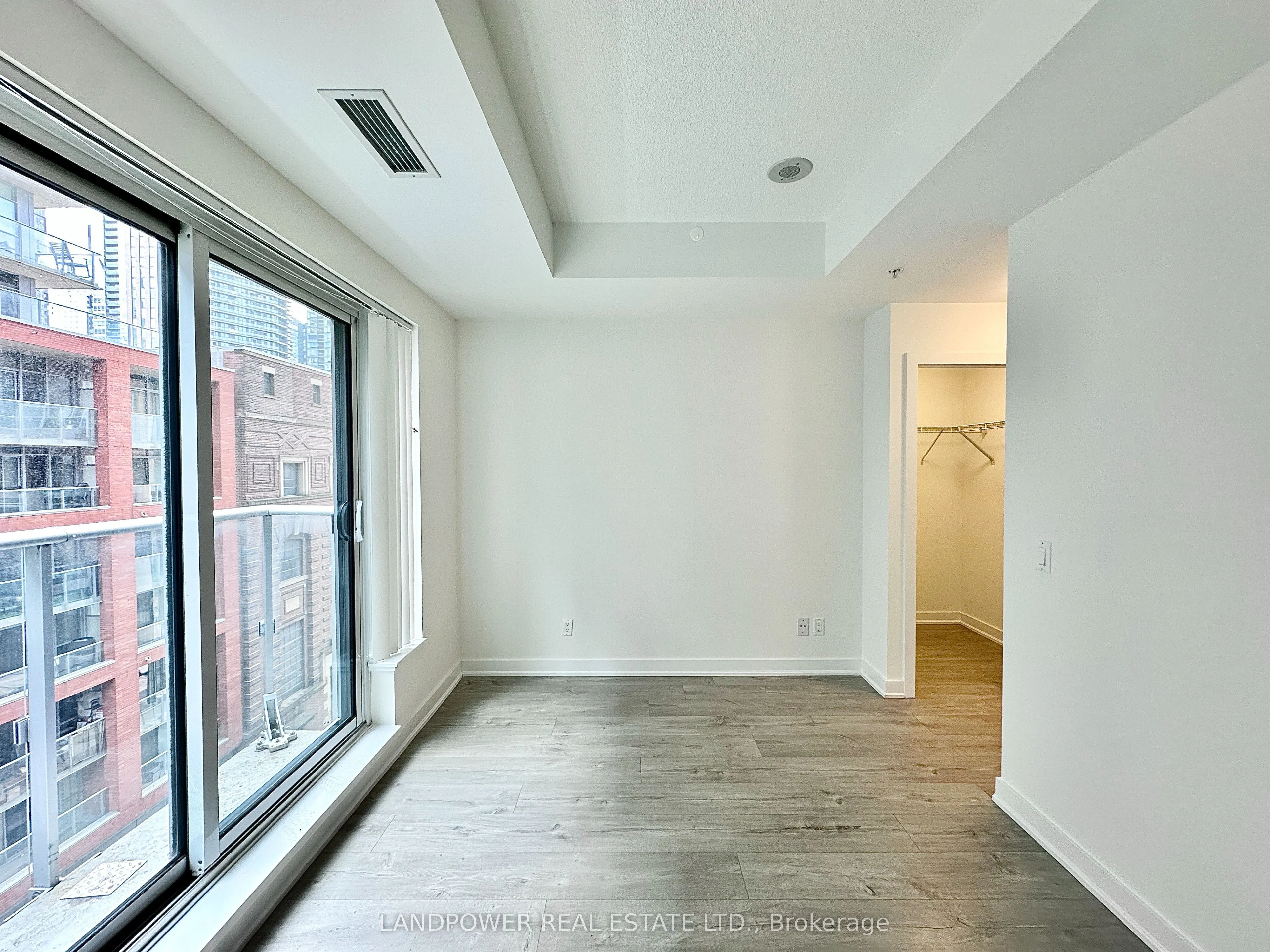30 Nelson Street, #519