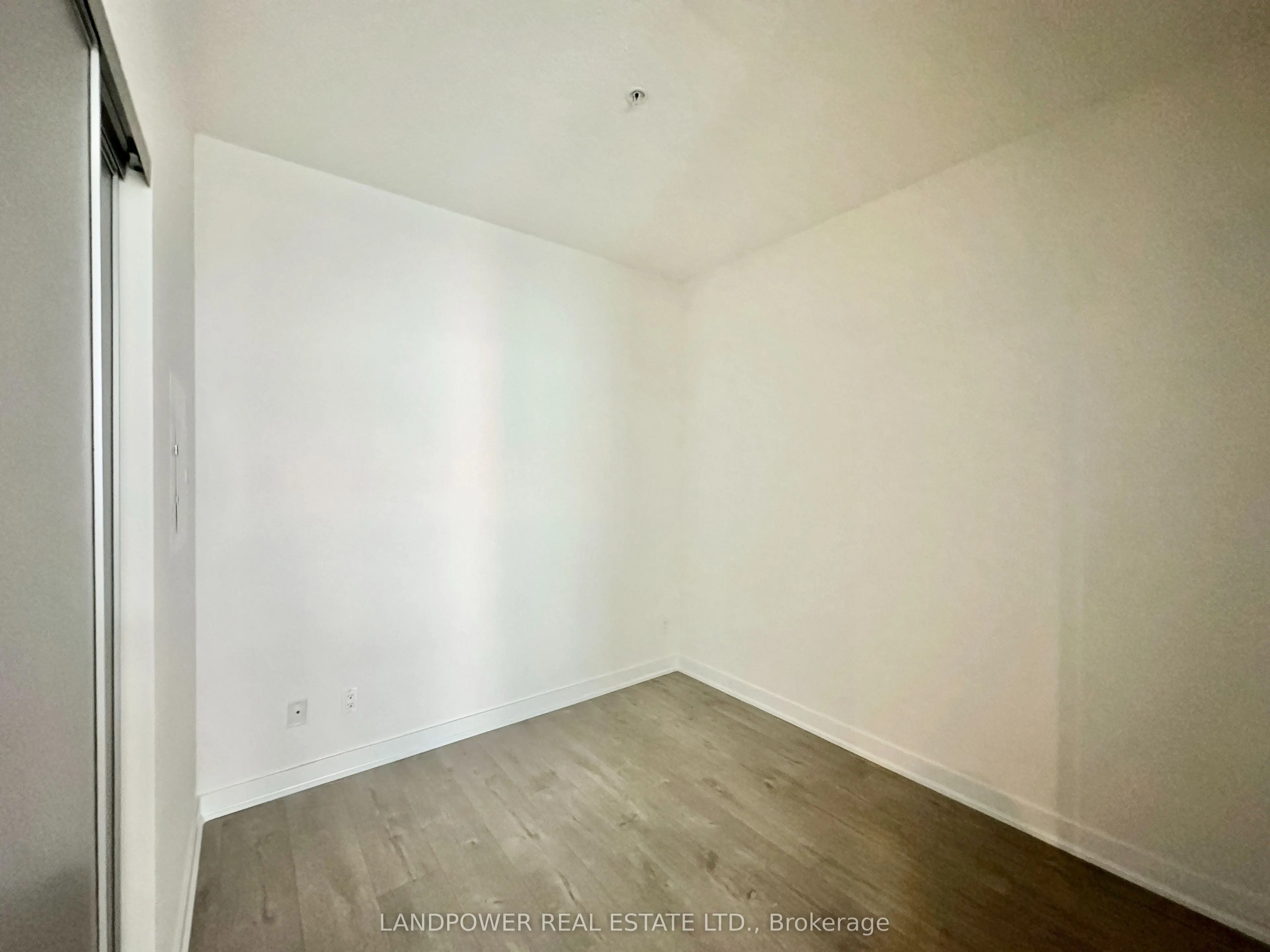 30 Nelson Street, #519