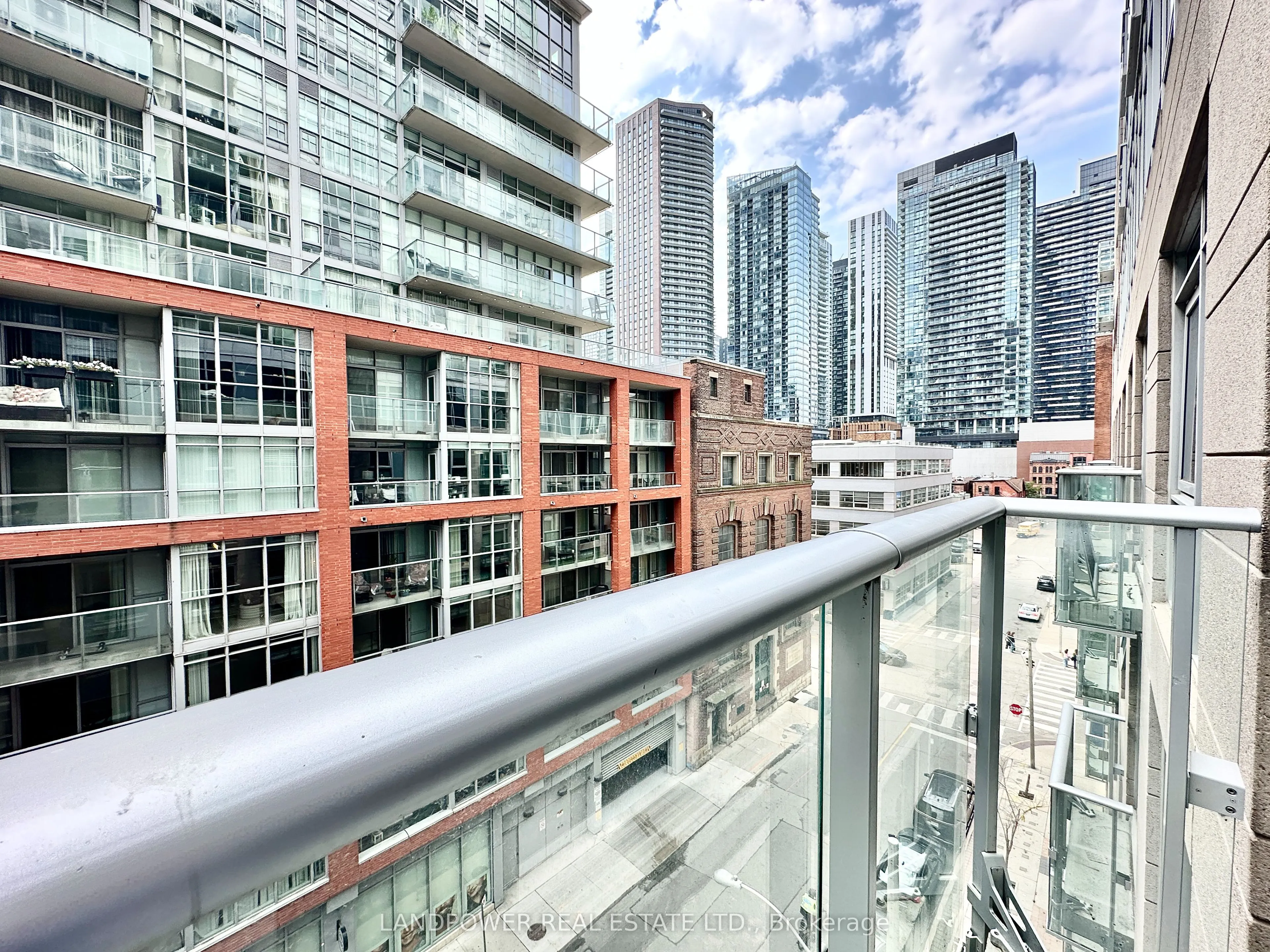 30 Nelson Street, #519