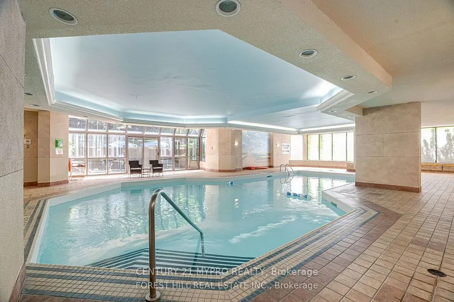 633 bay Street, #312