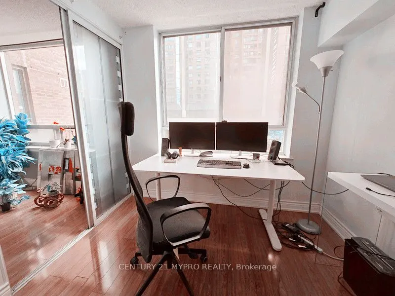 633 bay Street, #312