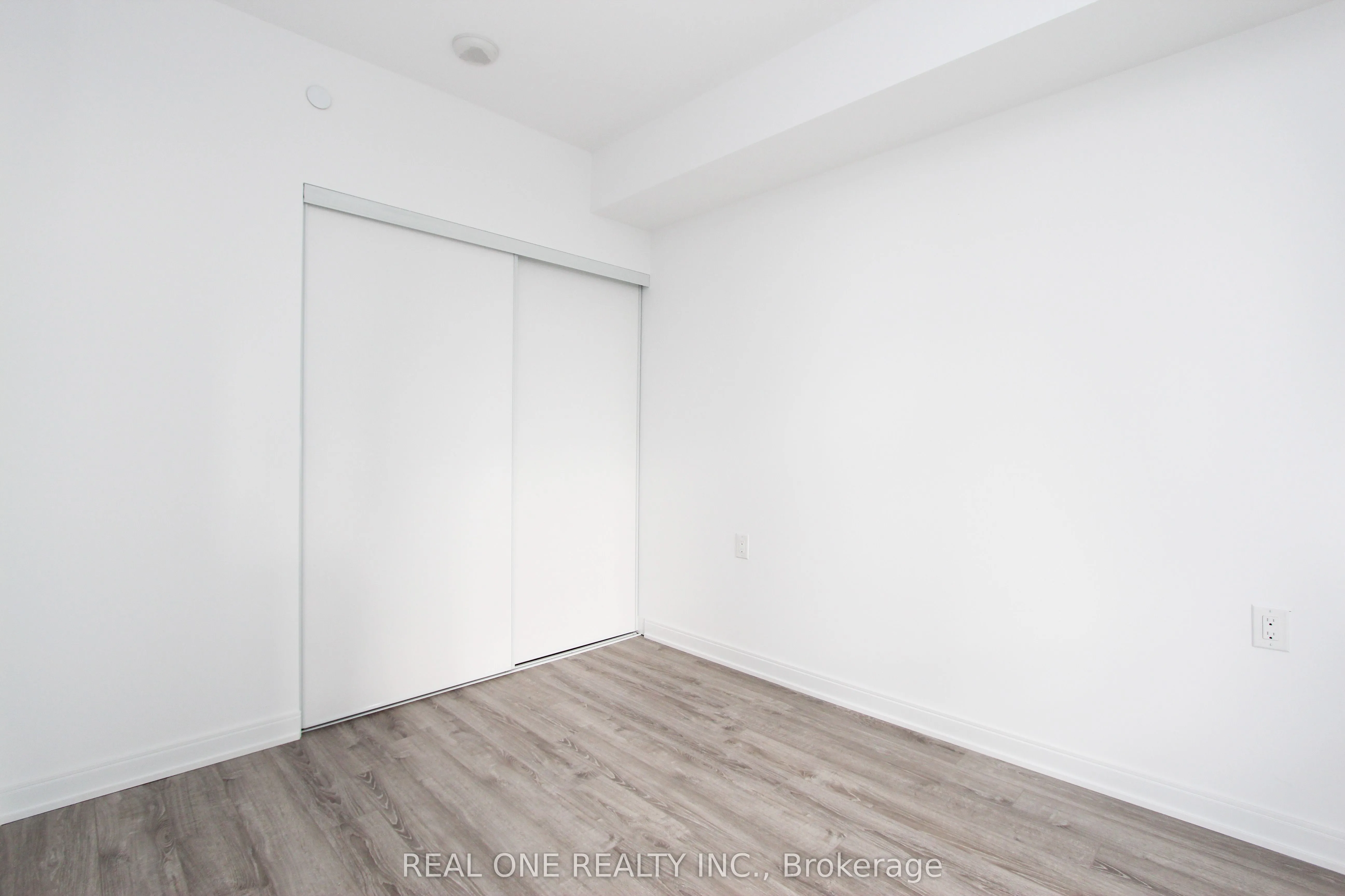 42 Charles Street E, #3903