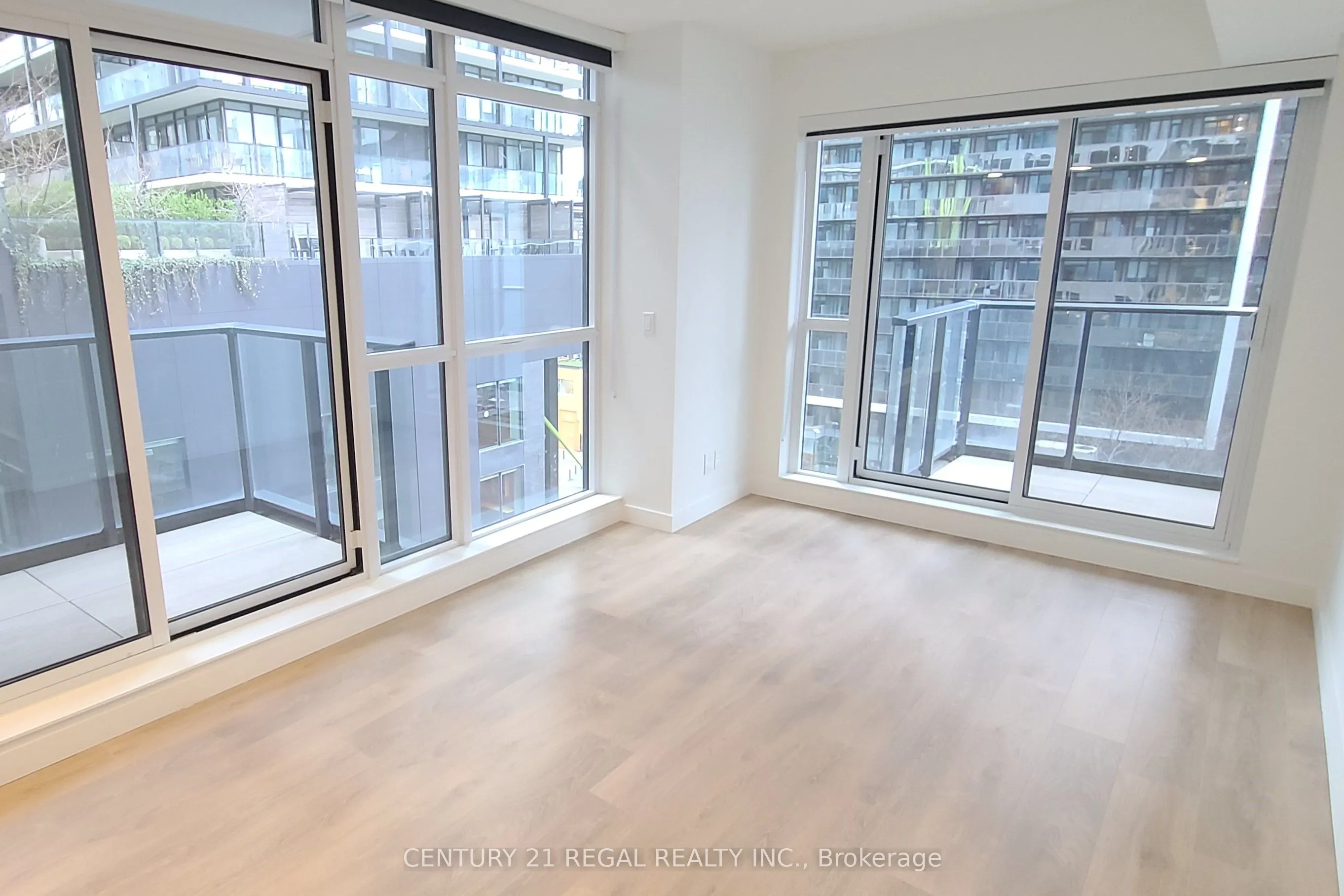 38 Widmer Street, #811